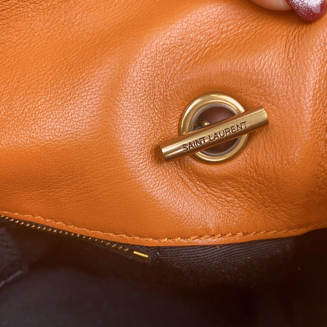 YSL PUFFER IN LEATHER ORANGE 23 X 15.5 X 5.8 CM - Image 16