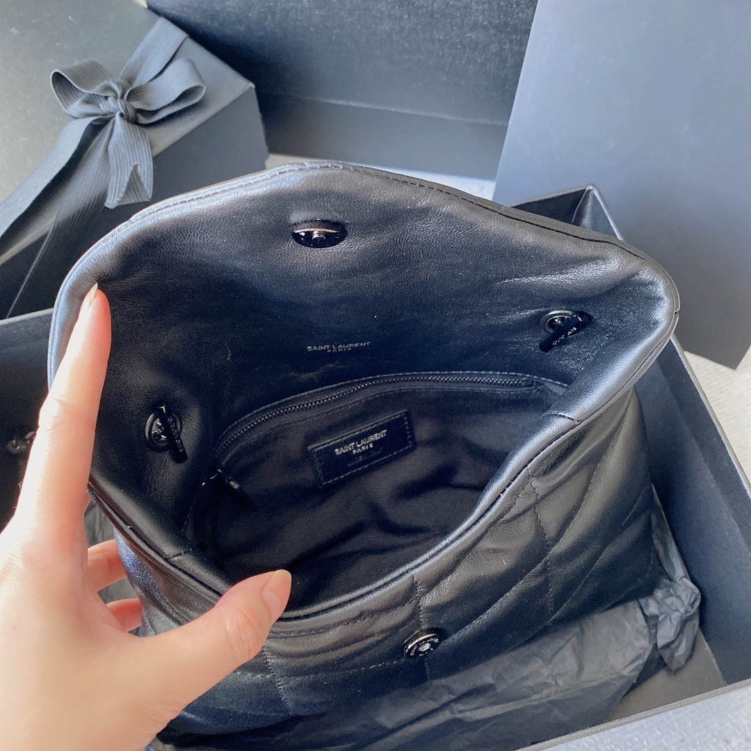 YSL PUFFER IN LEATHER NAVY 23 X 15.5 X 5.8 CM - Image 10