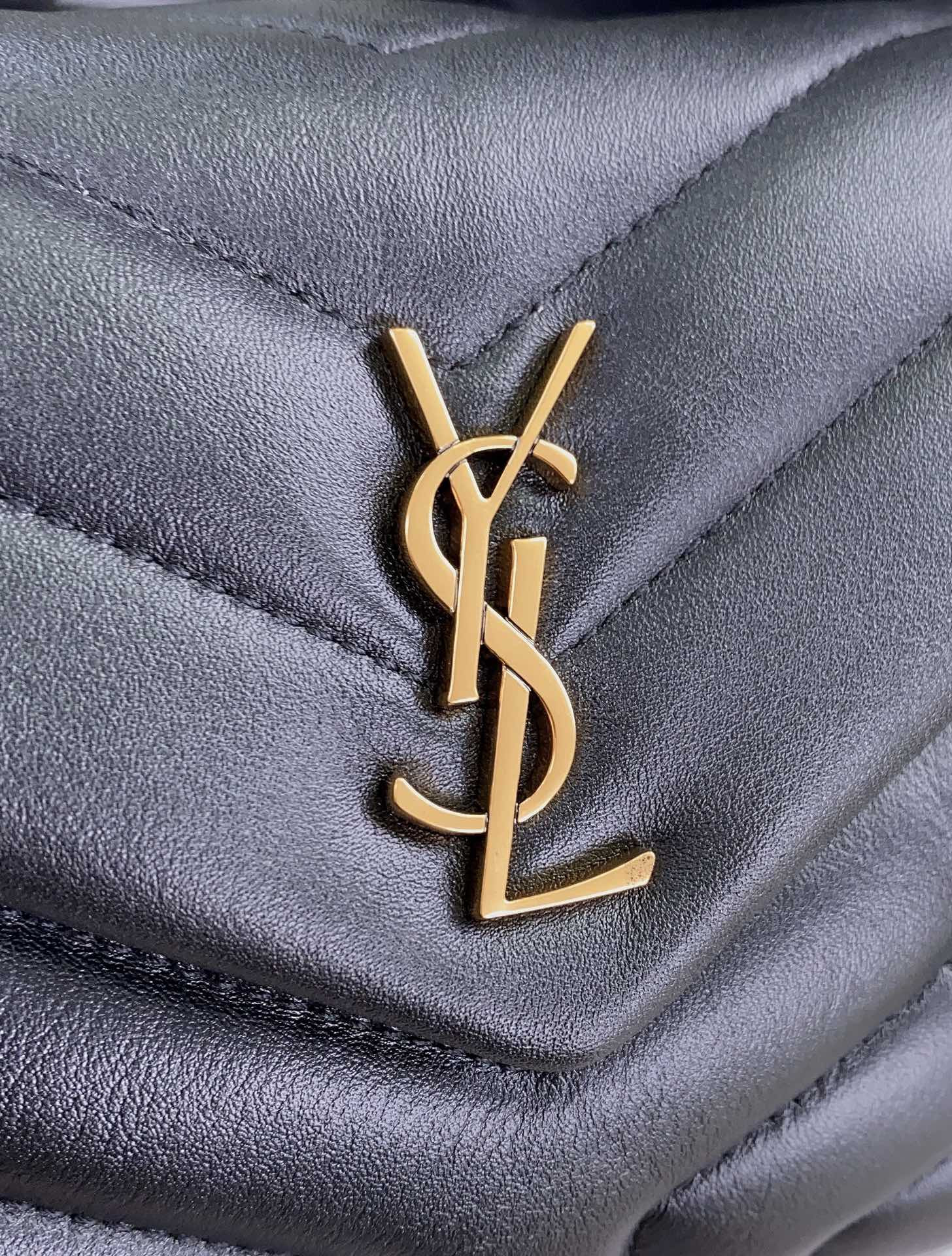 YSL TOY LOULOU IN QUILTED LEATHER BLACK 7.9 X 5.5 X 3 INCHES - Image 11