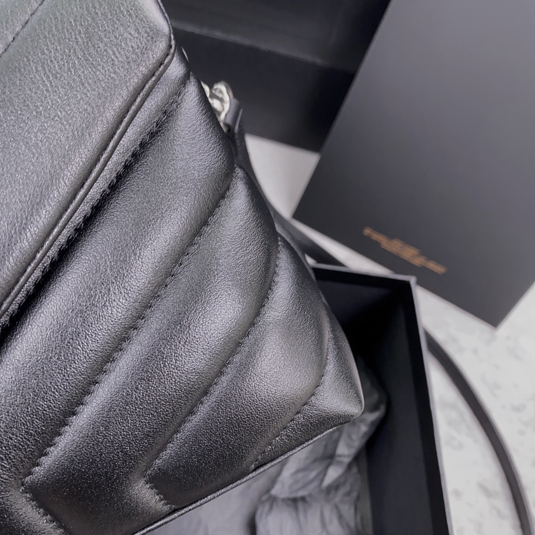 YSL TOY LOULOU IN QUILTED LEATHER BLACK SILVER 7.9 X 5.5 X 3 INCHES - Image 7