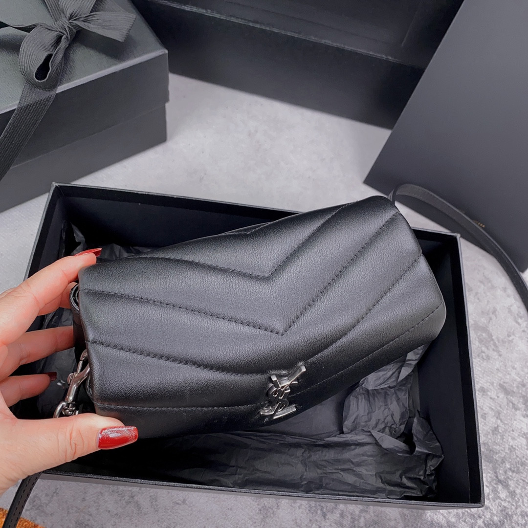 YSL TOY LOULOU IN QUILTED LEATHER BLACK SILVER 7.9 X 5.5 X 3 INCHES - Image 9