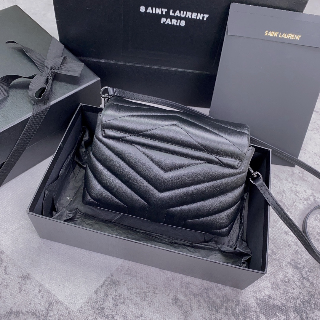 YSL TOY LOULOU IN QUILTED LEATHER ALL BLACK 7.9 X 5.5 X 3 INCHES - Image 3
