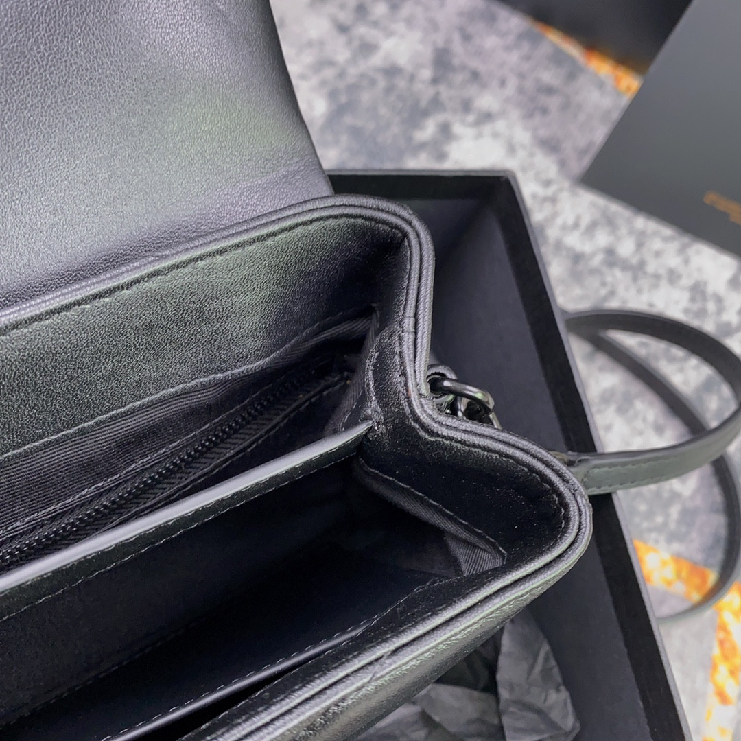 YSL TOY LOULOU IN QUILTED LEATHER ALL BLACK 7.9 X 5.5 X 3 INCHES - Image 16