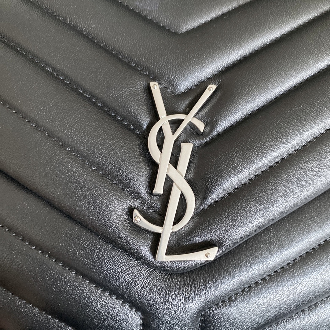 YSL LOULOU MEDIUM IN QUILTED LEATHER BLACK Silver 12.5 X 8.6 X 3.5 INCHES - Image 7