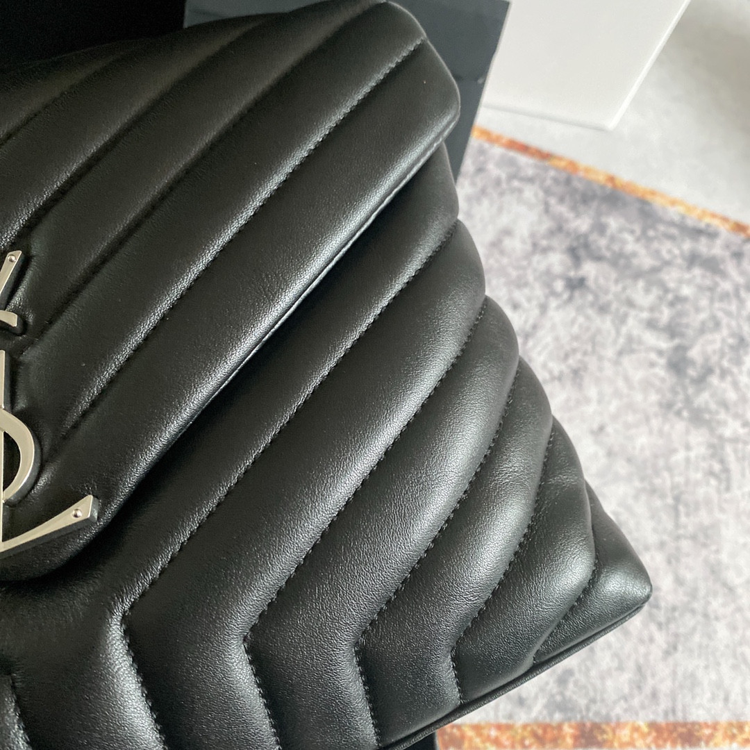 YSL LOULOU MEDIUM IN QUILTED LEATHER BLACK Silver 12.5 X 8.6 X 3.5 INCHES - Image 9