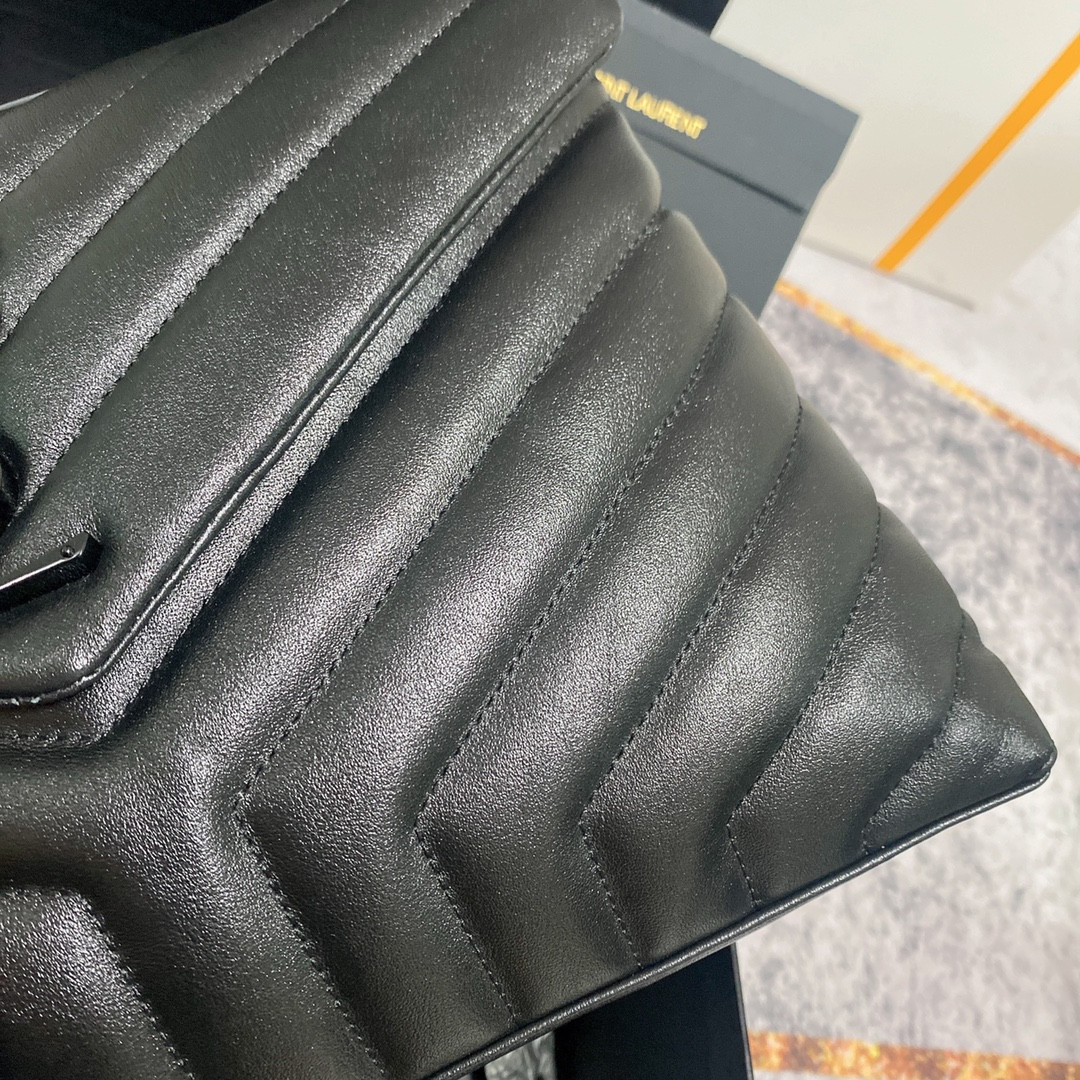 YSL LOULOU MEDIUM IN QUILTED LEATHER ALL BLACK 12.5 X 8.6 X 3.5 INCHES - Image 8