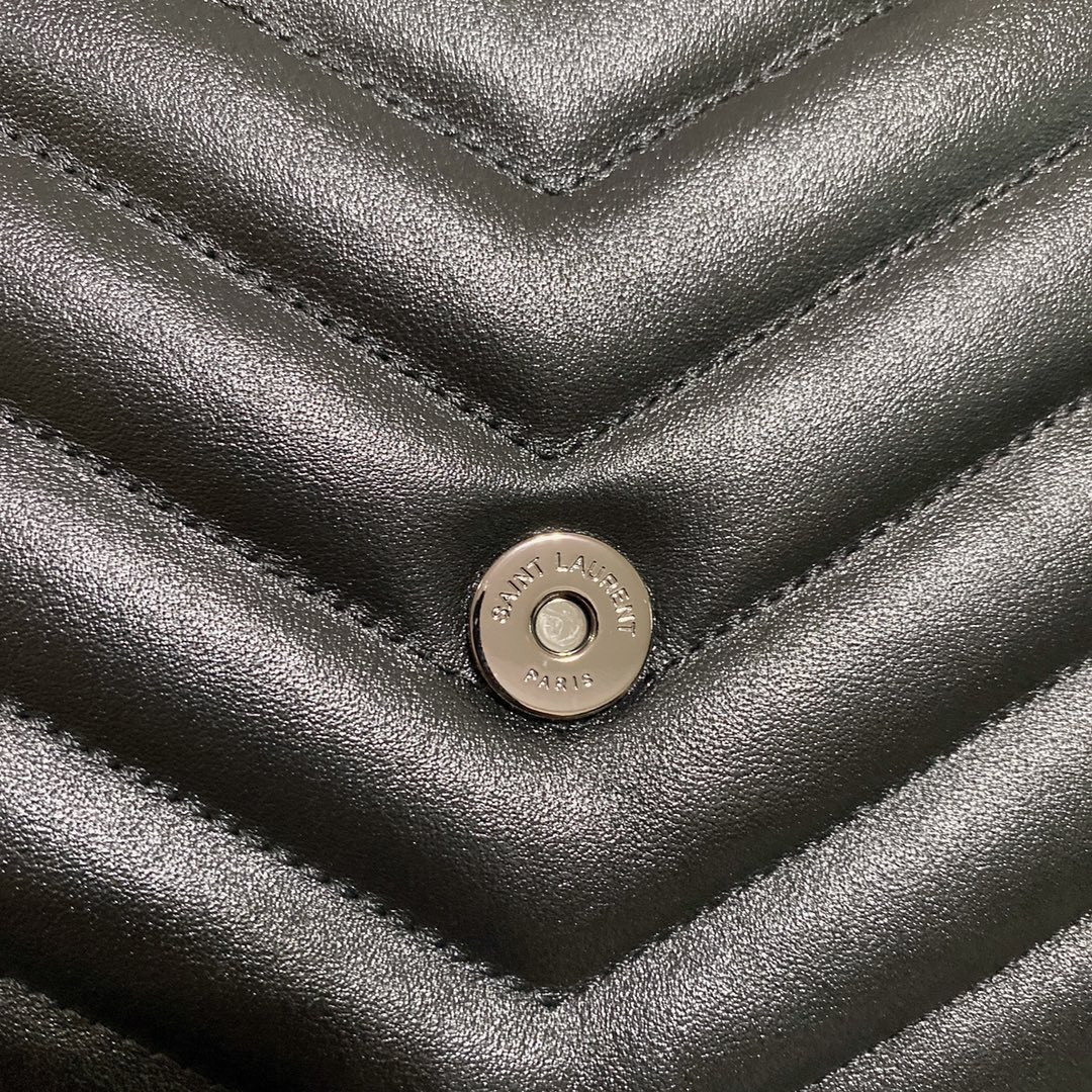 YSL LOULOU MEDIUM IN QUILTED LEATHER ALL BLACK 12.5 X 8.6 X 3.5 INCHES - Image 12