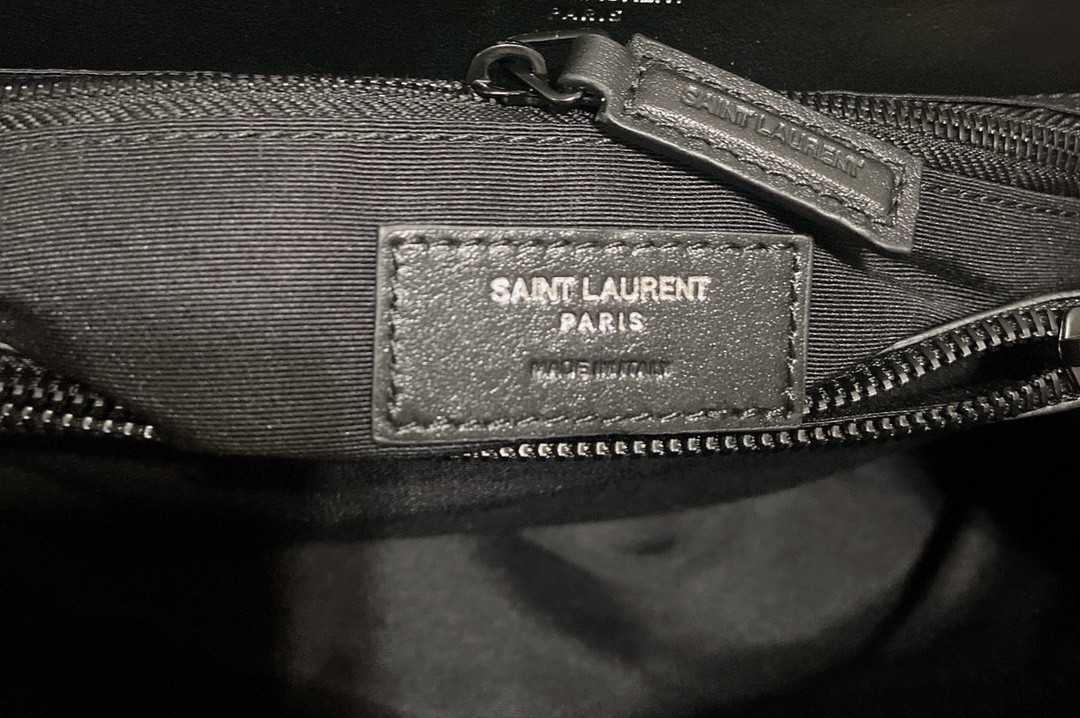 YSL LOULOU MEDIUM IN QUILTED LEATHER ALL BLACK 12.5 X 8.6 X 3.5 INCHES - Image 15