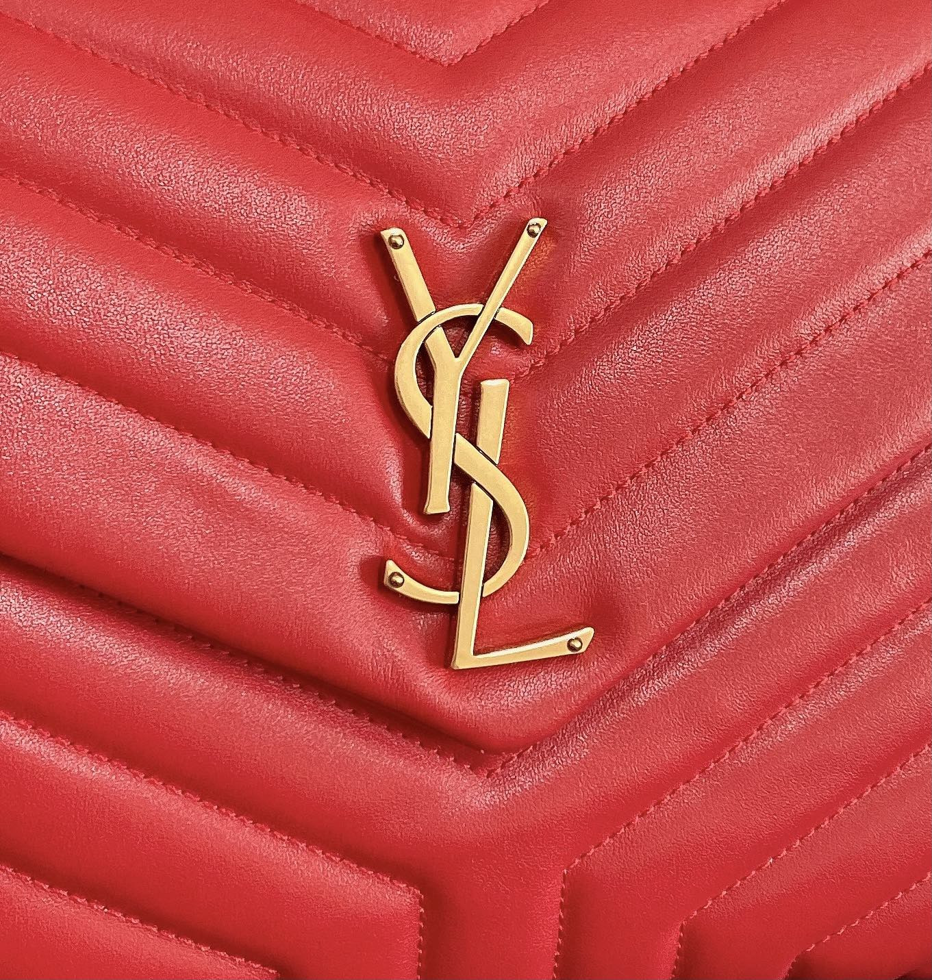 YSL LOULOU MEDIUM IN QUILTED LEATHER RED 12.5 X 8.6 X 3.5 INCHES - Image 7