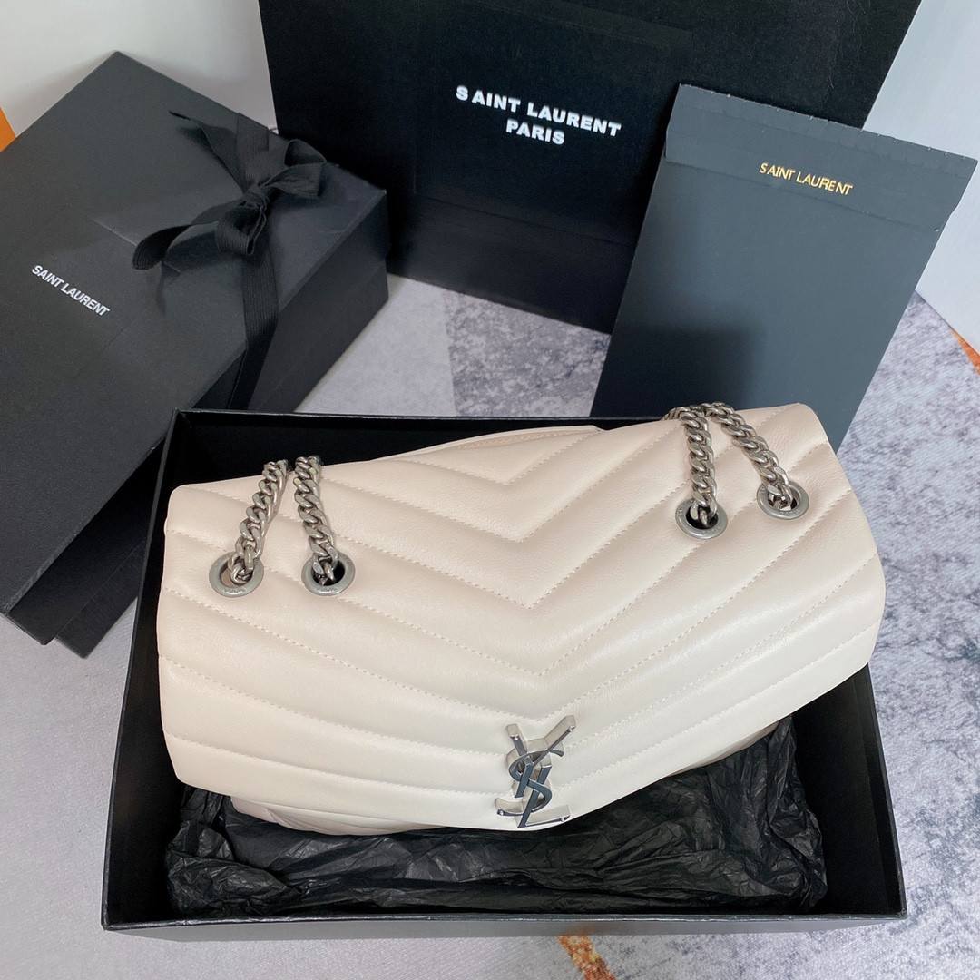 YSL LOULOU MEDIUM IN QUILTED LEATHER BLANC VINTAGE SILVER 12.5 X 8.6 X 3.5 INCHES - Image 4