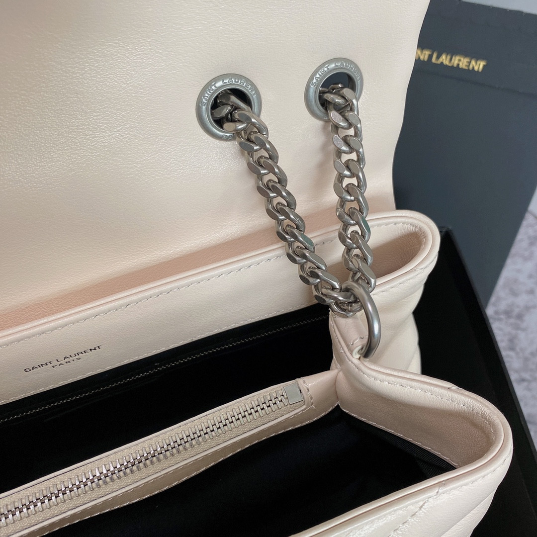 YSL LOULOU MEDIUM IN QUILTED LEATHER BLANC VINTAGE SILVER 12.5 X 8.6 X 3.5 INCHES - Image 9