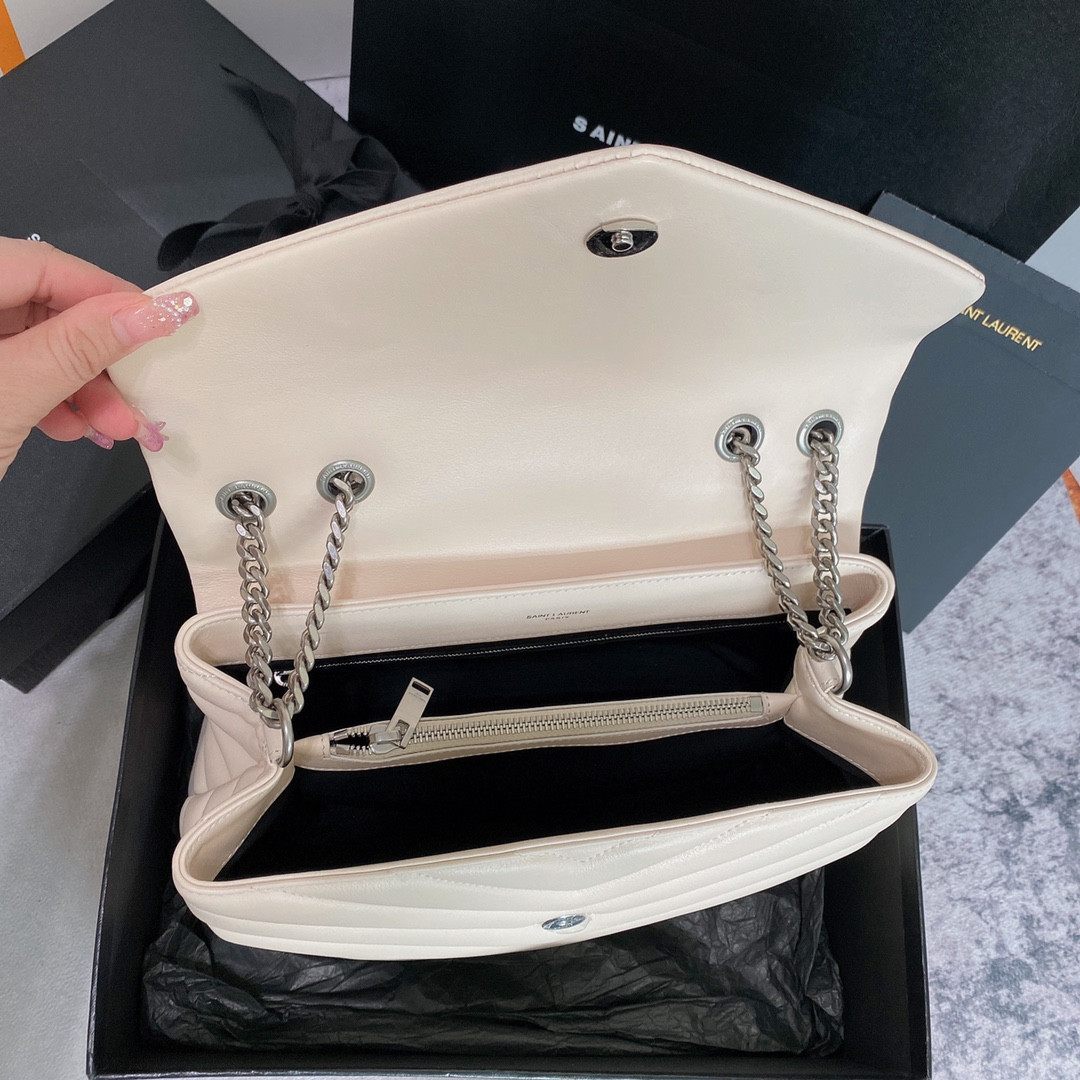 YSL LOULOU MEDIUM IN QUILTED LEATHER BLANC VINTAGE SILVER 12.5 X 8.6 X 3.5 INCHES - Image 10