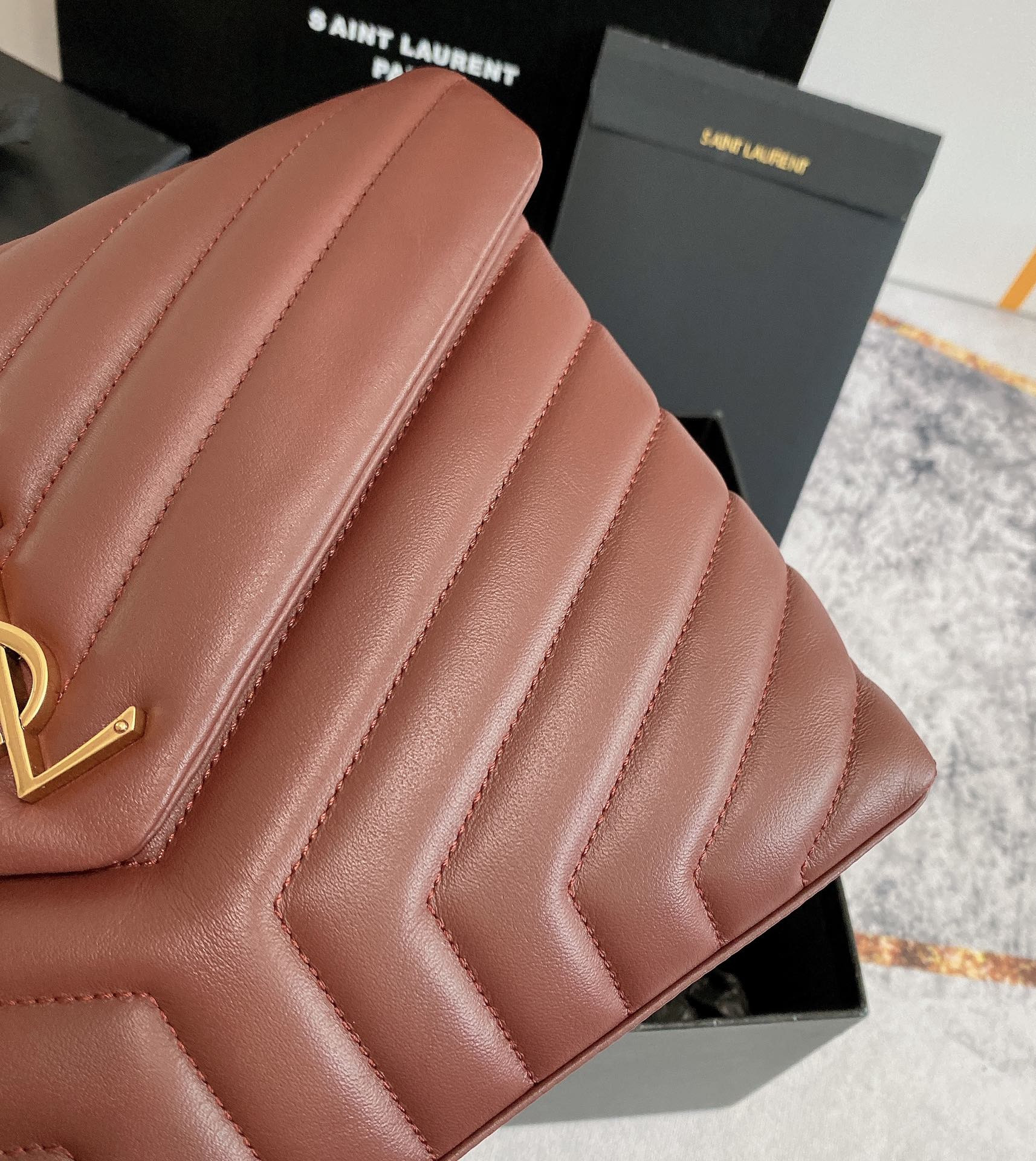 YSL LOULOU MEDIUM IN QUILTED LEATHER LIGHT RED 12.5 X 8.6 X 3.5 INCHES - Image 8