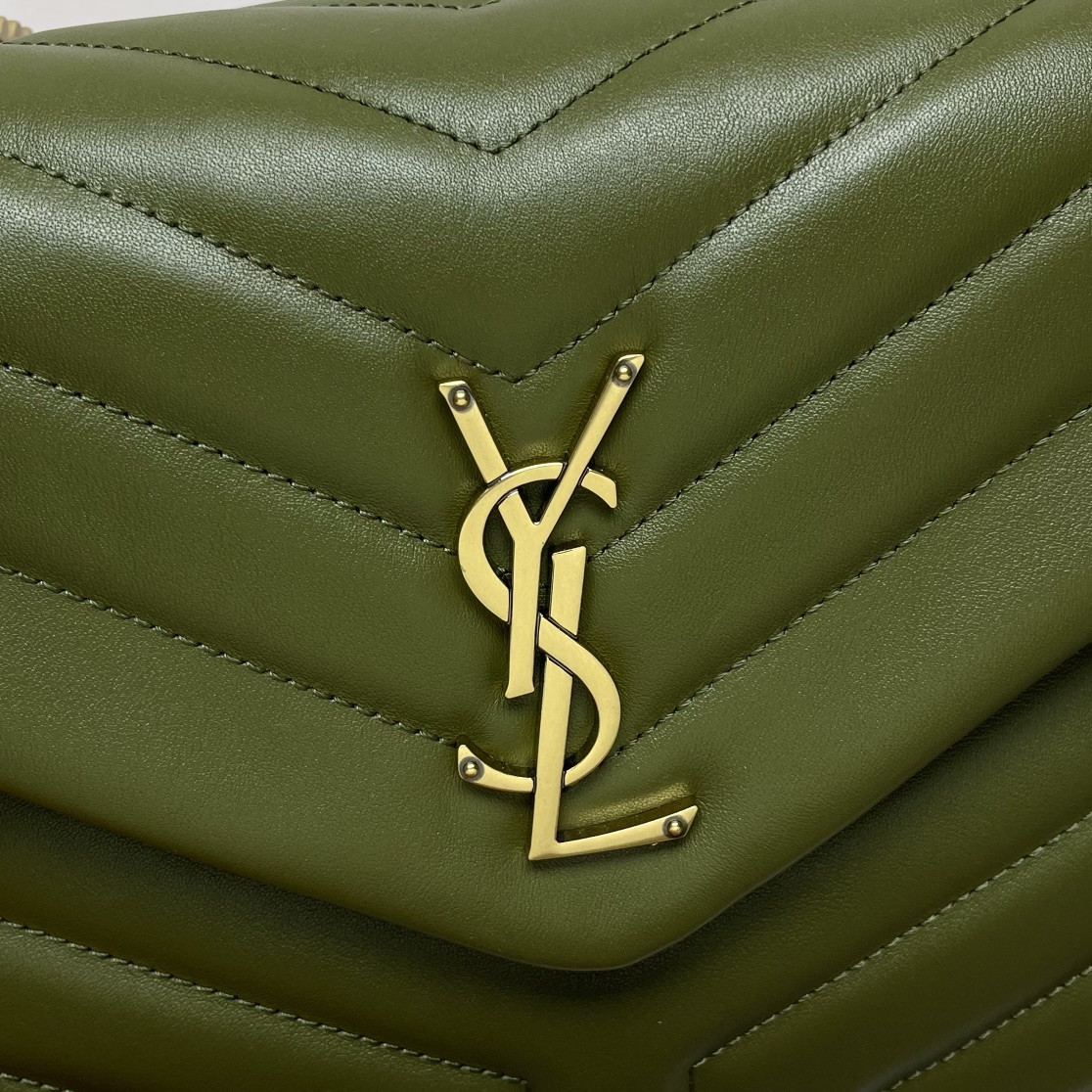 YSL LOULOU MEDIUM IN QUILTED LEATHER DARK GREEN 12.5 X 8.6 X 3.5 INCHES - Image 6
