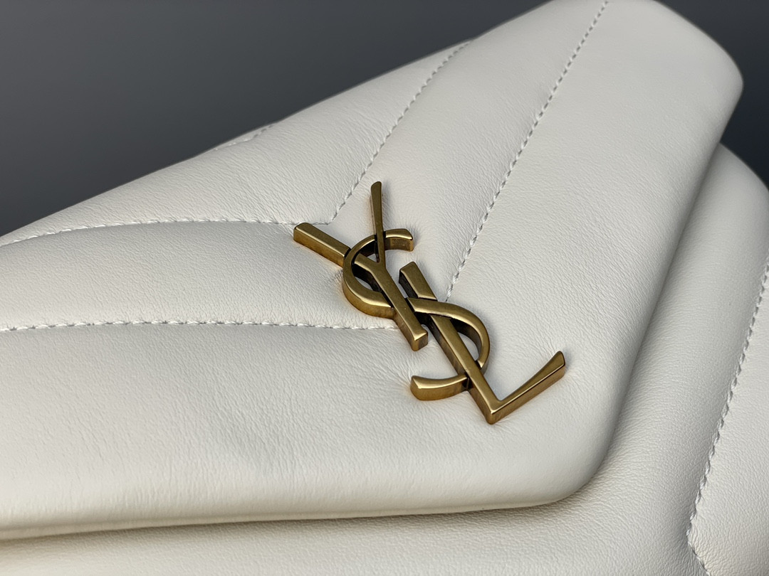 YSL TOY LOULOU IN QUILTED LEATHER WHITE 7.9 X 5.5 X 3 INCHES - Image 3