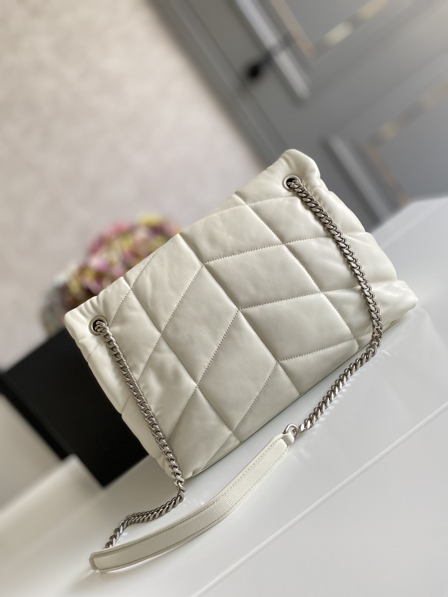 YSL PUFFER MEDIUM IN NAPPA LEATHER WHITE SILVER 13.7 X 9 X 5.3 INCHES - Image 4