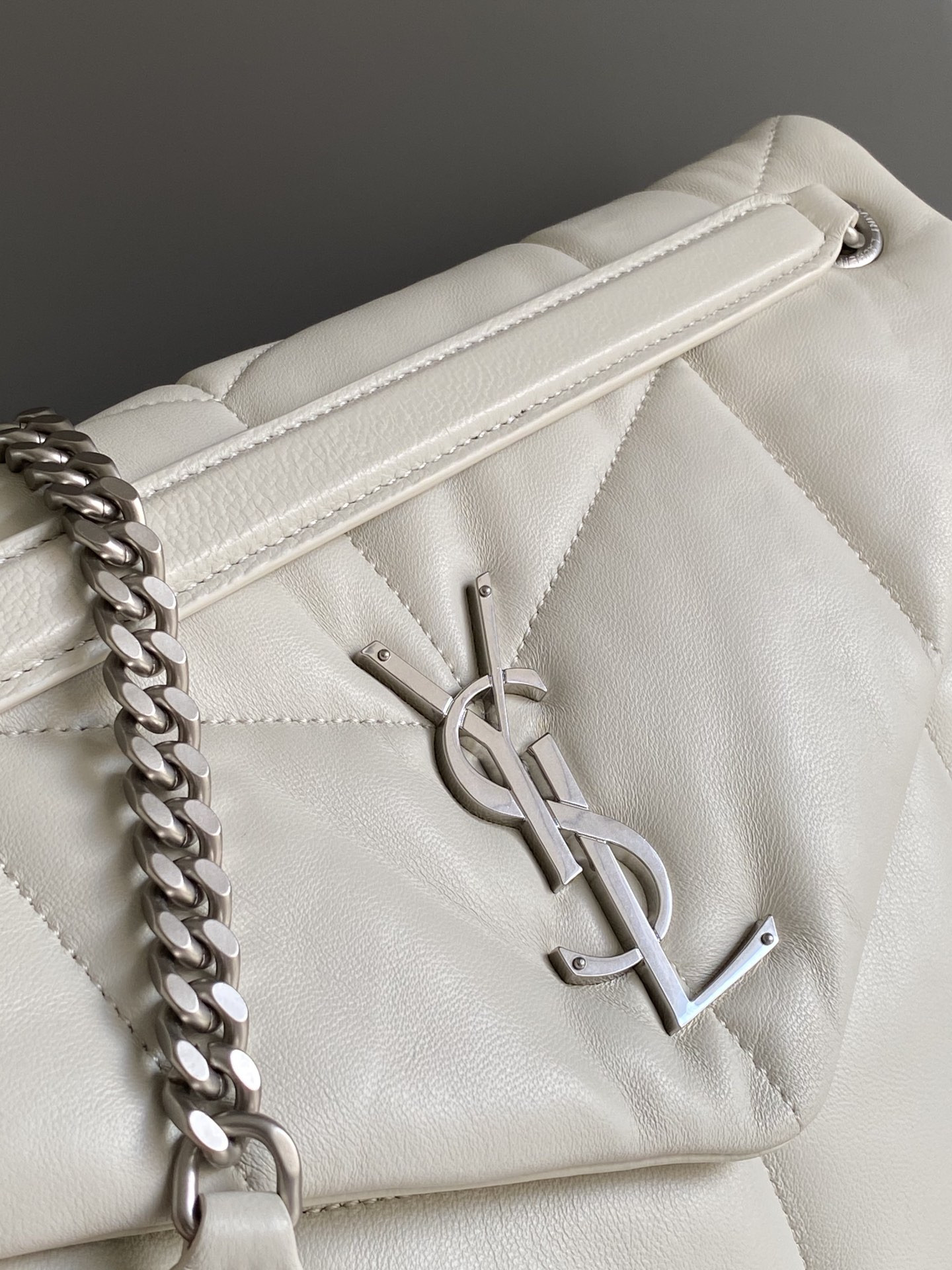 YSL PUFFER MEDIUM IN NAPPA LEATHER WHITE SILVER 13.7 X 9 X 5.3 INCHES - Image 5