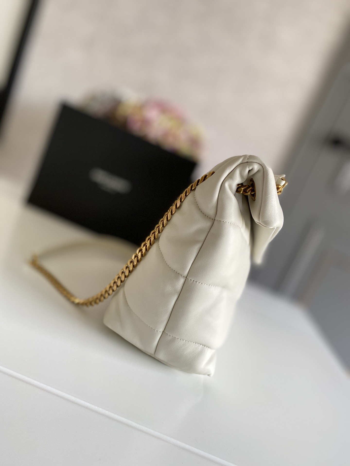 YSL PUFFER MEDIUM IN NAPPA LEATHER WHITE 13.7 X 9 X 5.3 INCHES - Image 3