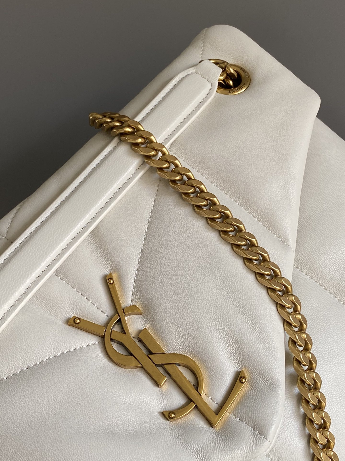 YSL PUFFER MEDIUM IN NAPPA LEATHER WHITE 13.7 X 9 X 5.3 INCHES - Image 5