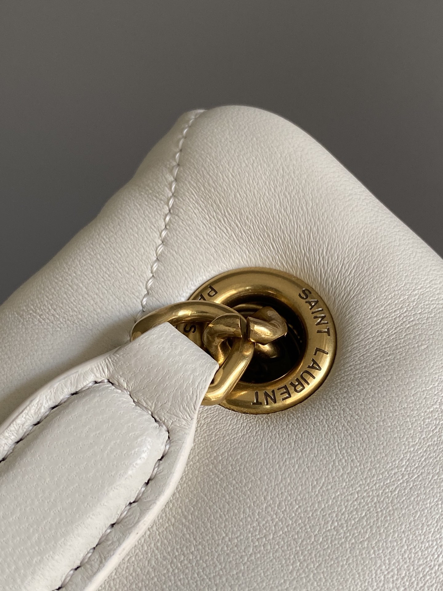 YSL PUFFER MEDIUM IN NAPPA LEATHER WHITE 13.7 X 9 X 5.3 INCHES - Image 7