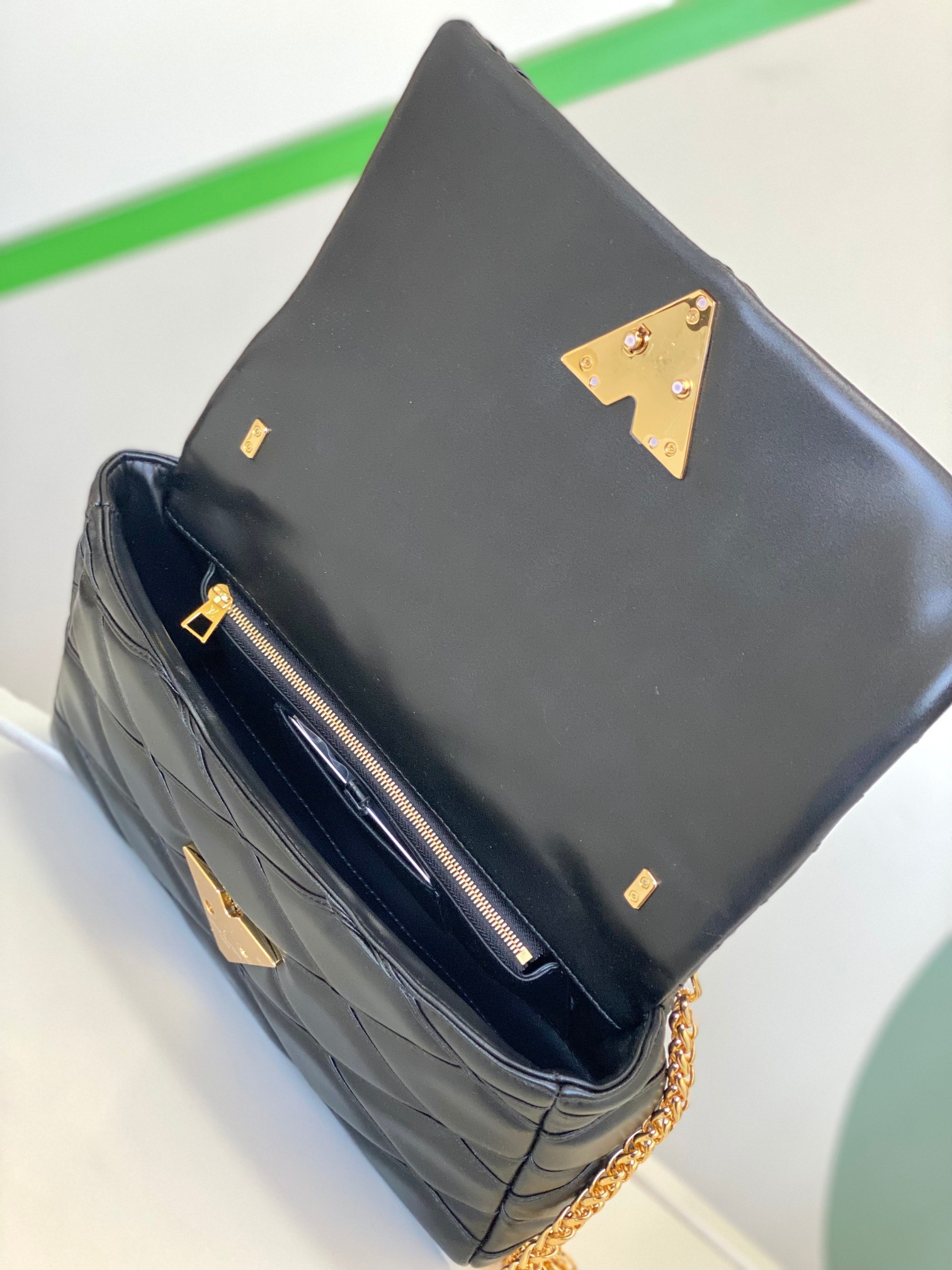 LOUIS VUITTON M23689 GO-14 GM (31*19.5*11cm) - Image 9