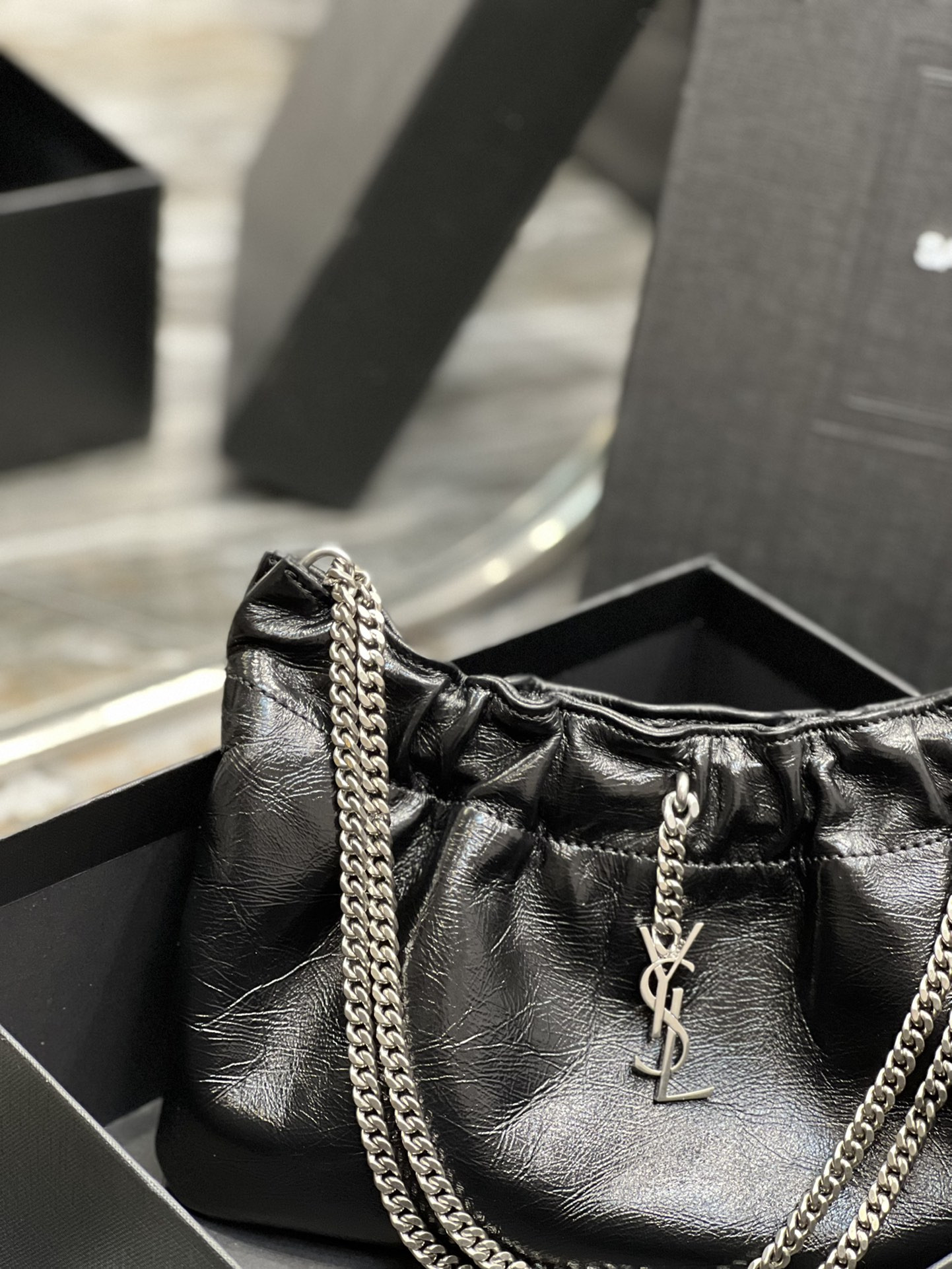 YSL Mini leather shoulder bag Black 24x14x4 cm - Image 4
