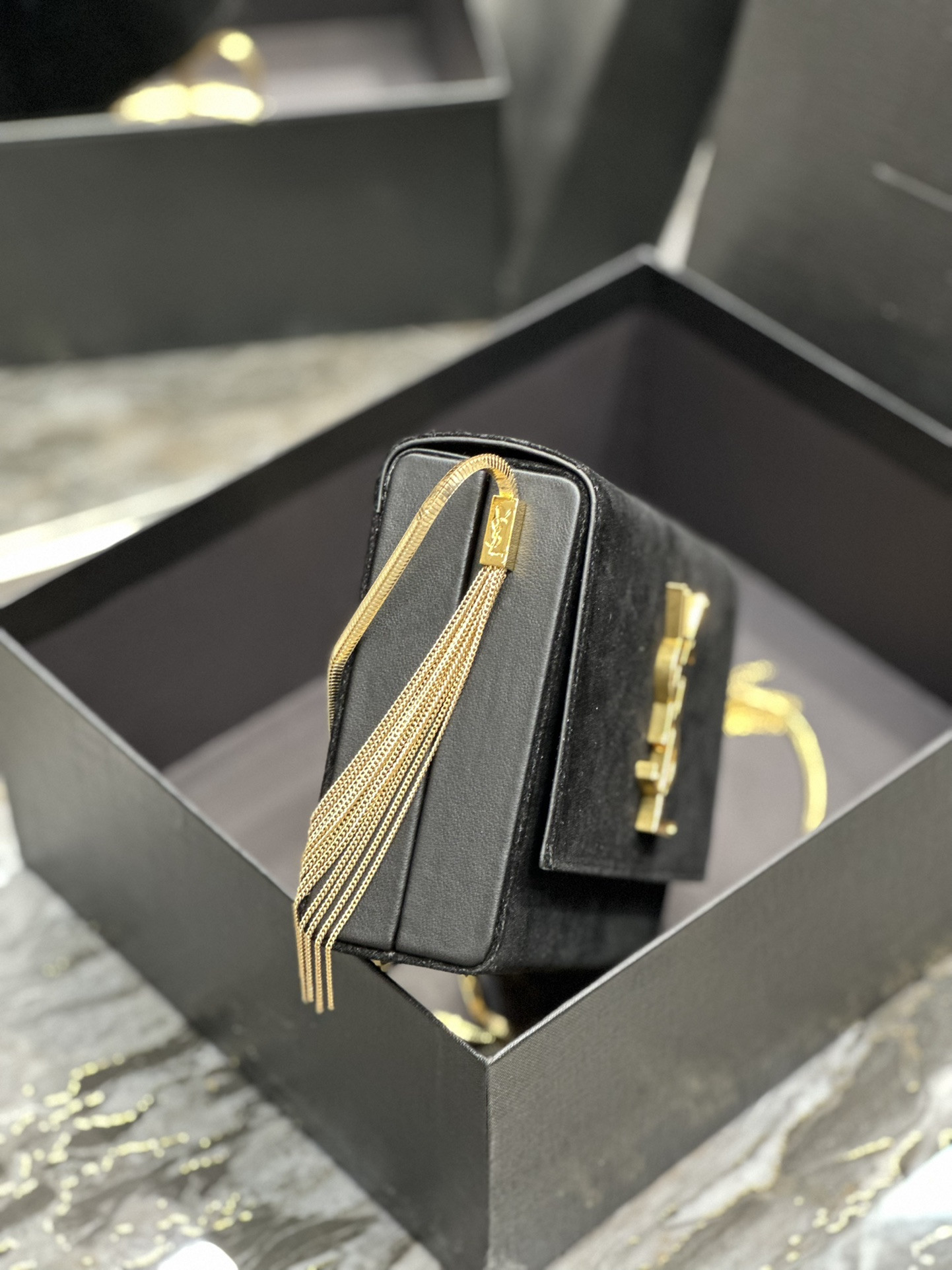 YSL KATE SMALL IN black 7.8 X 4.9 X 1.9 INCHES - Image 4