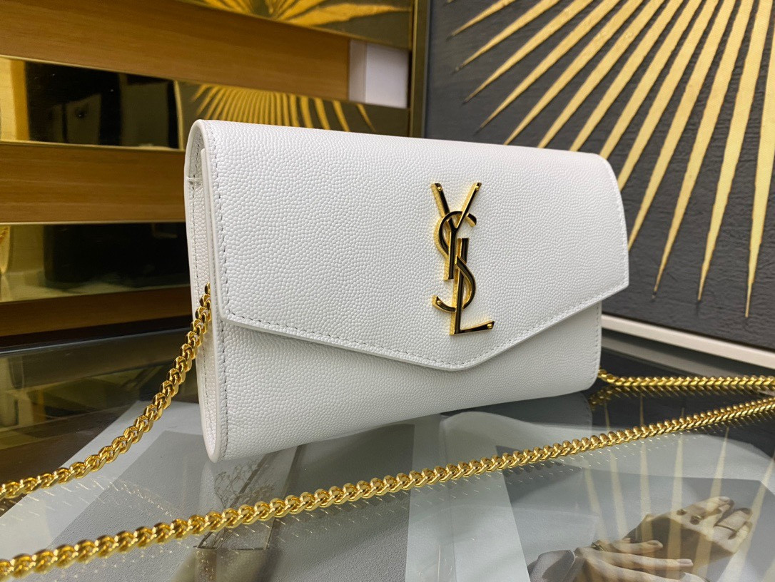 UPTOWN CHAIN WALLET IN GRAIN DE POUDRE EMBOSSED LEATHER BLANC VINTAGE 7.5 X 4.7 X 1.2 INCHES - Image 3