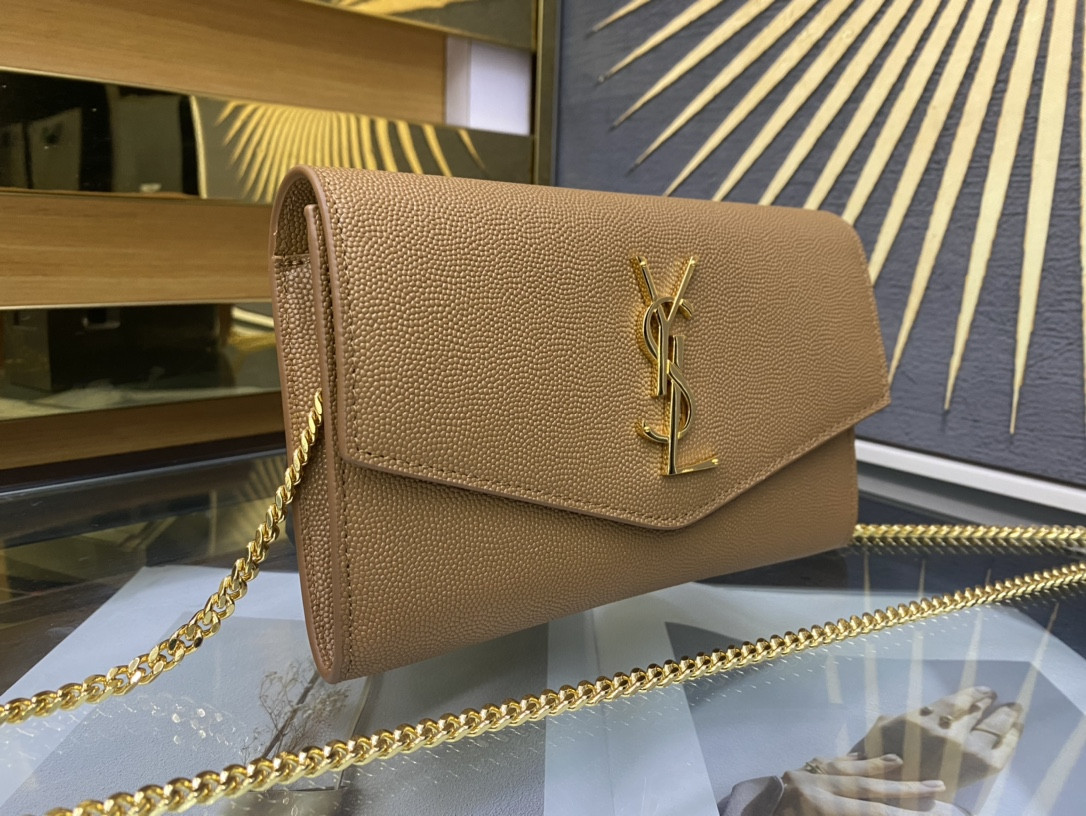 UPTOWN CHAIN WALLET IN GRAIN DE POUDRE EMBOSSED LEATHER TAUPE 7.5 X 4.7 X 1.2 INCHES - Image 3
