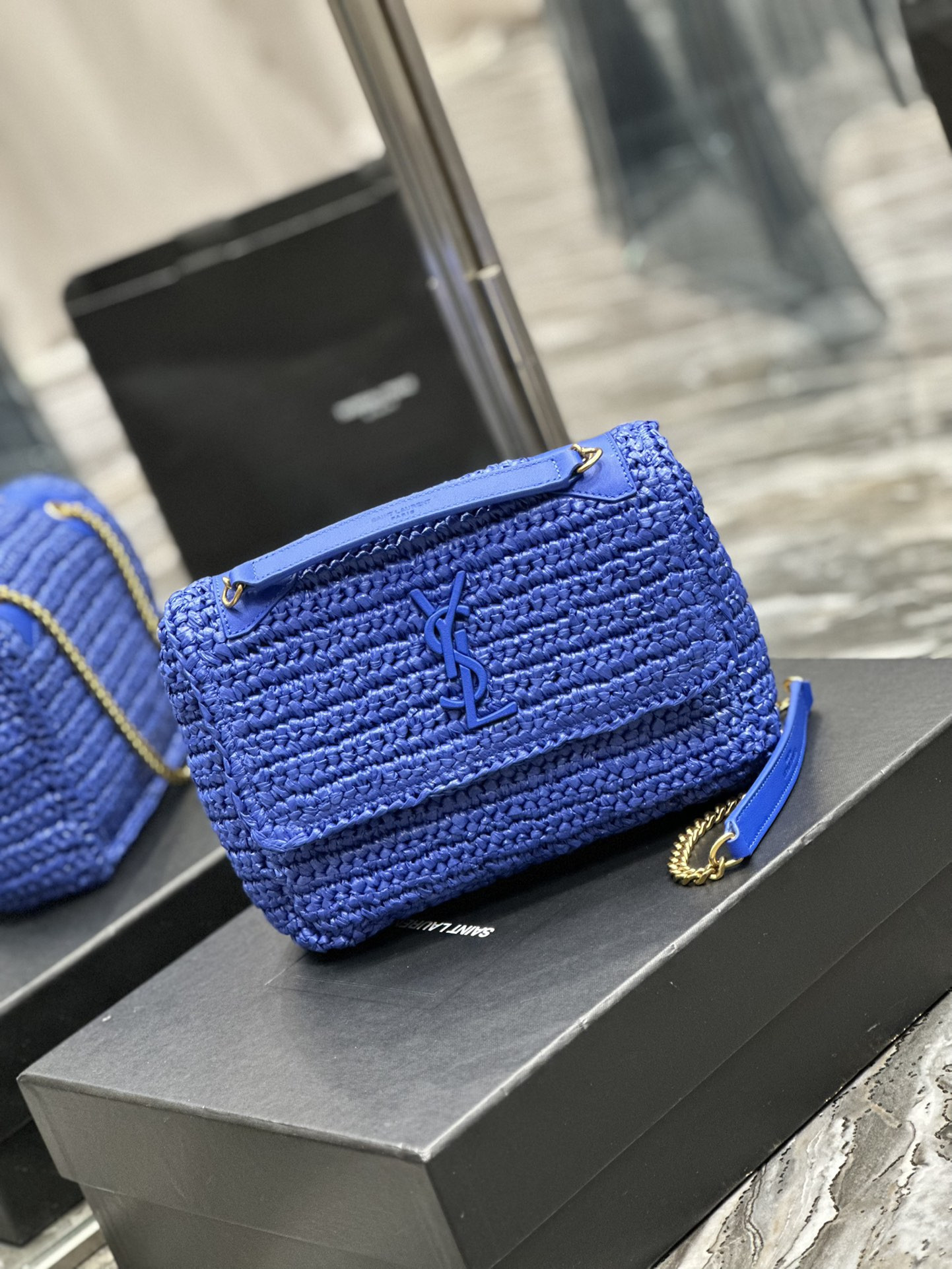 YSL NIKI CHAIN BAG IN RAFFIA AND LEATHER BLUE 22*16.5*12 CM - Image 3