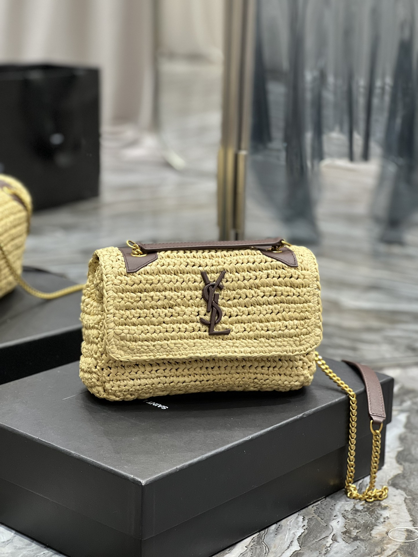YSL NIKI CHAIN BAG IN RAFFIA AND LEATHER BEIGE 22*16.5*12 CM - Image 3