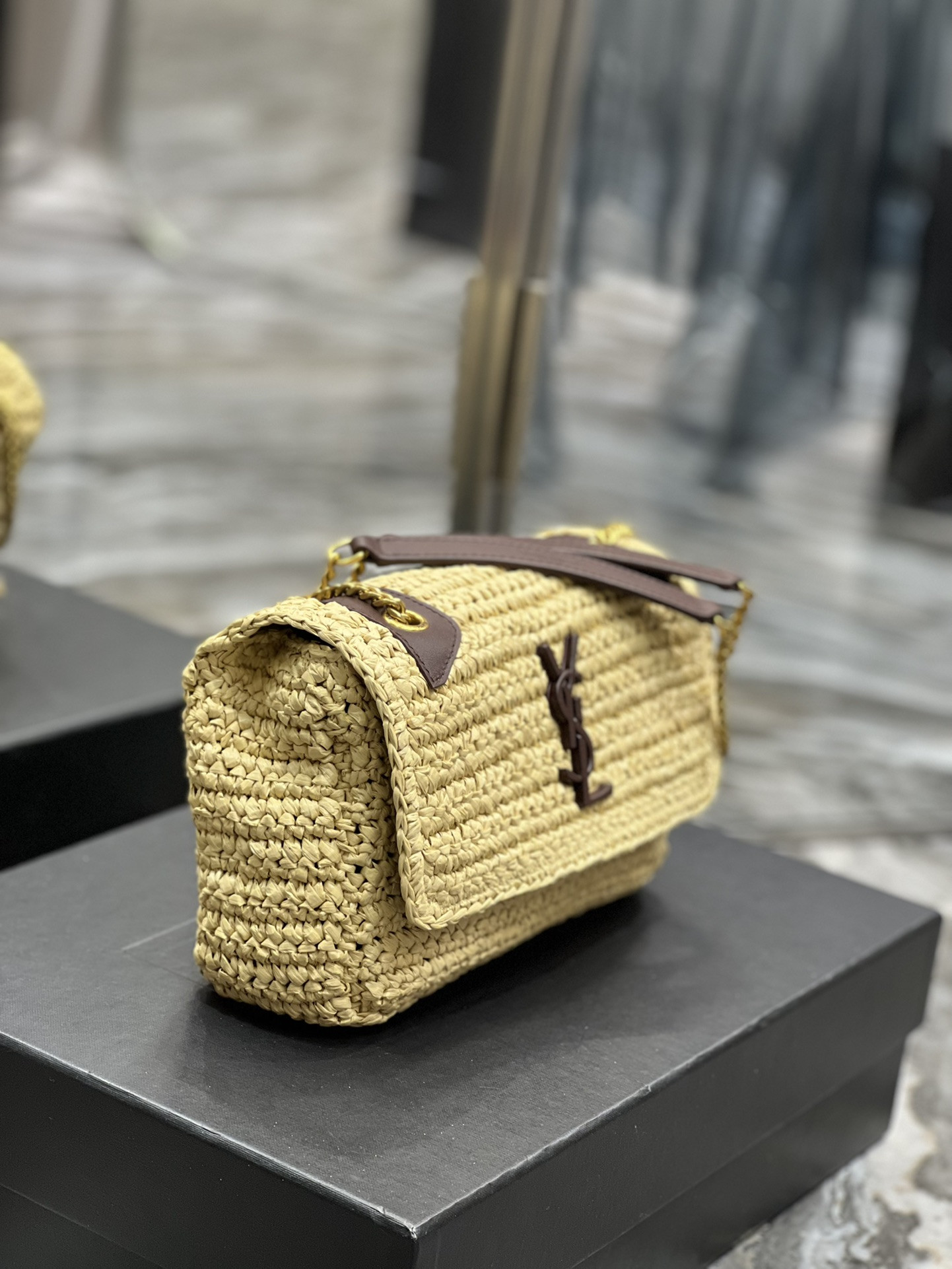YSL NIKI CHAIN BAG IN RAFFIA AND LEATHER BEIGE 22*16.5*12 CM - Image 6