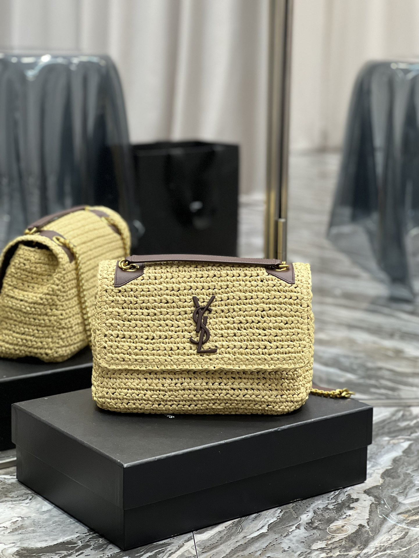 YSL NIKI MEDIUM CHAIN BAG IN RAFFIA AND LEATHER BEIGE 11 X 7.8 X 3.3 INCHES - Image 2