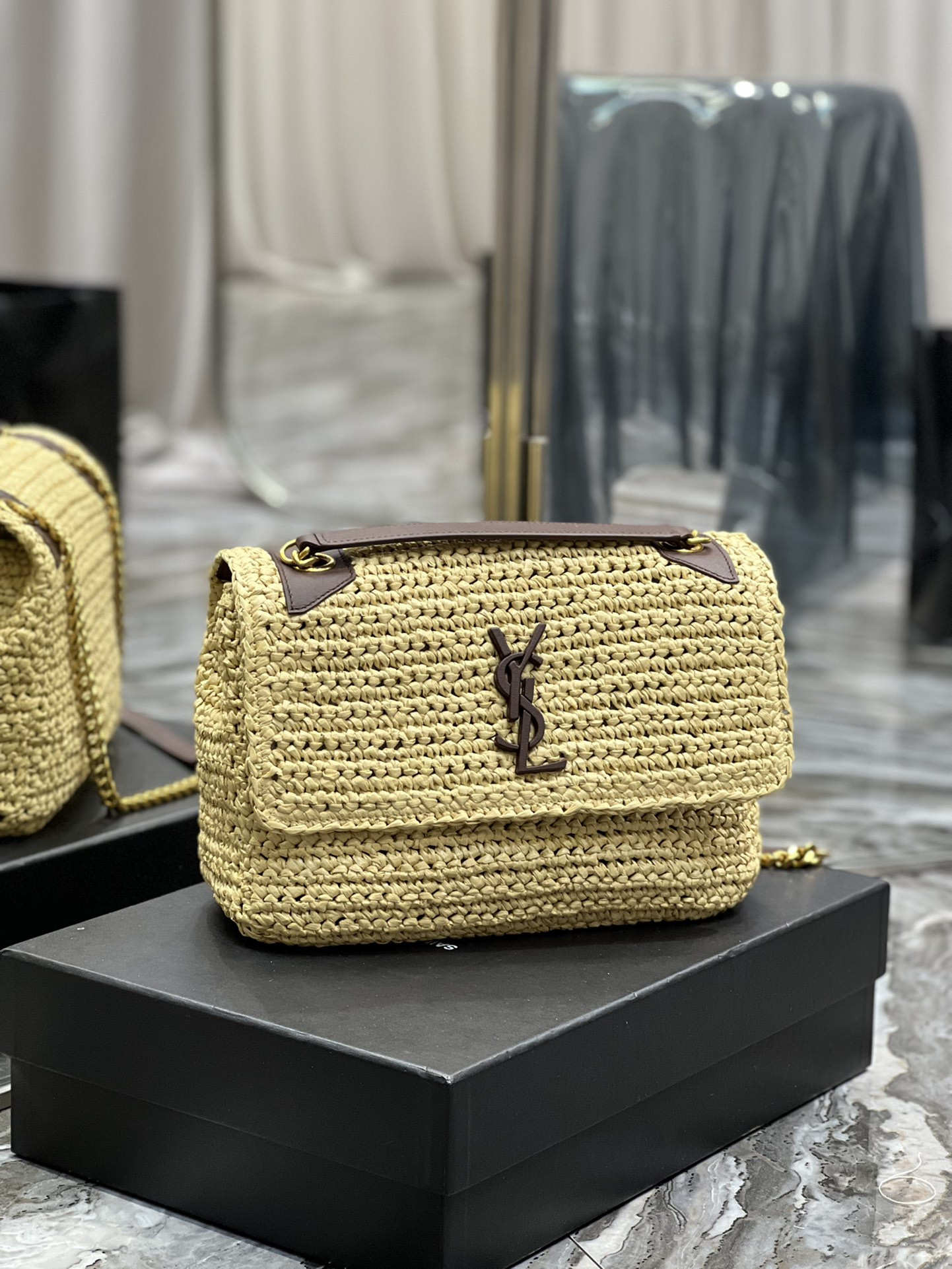 YSL NIKI MEDIUM CHAIN BAG IN RAFFIA AND LEATHER BEIGE 11 X 7.8 X 3.3 INCHES - Image 3