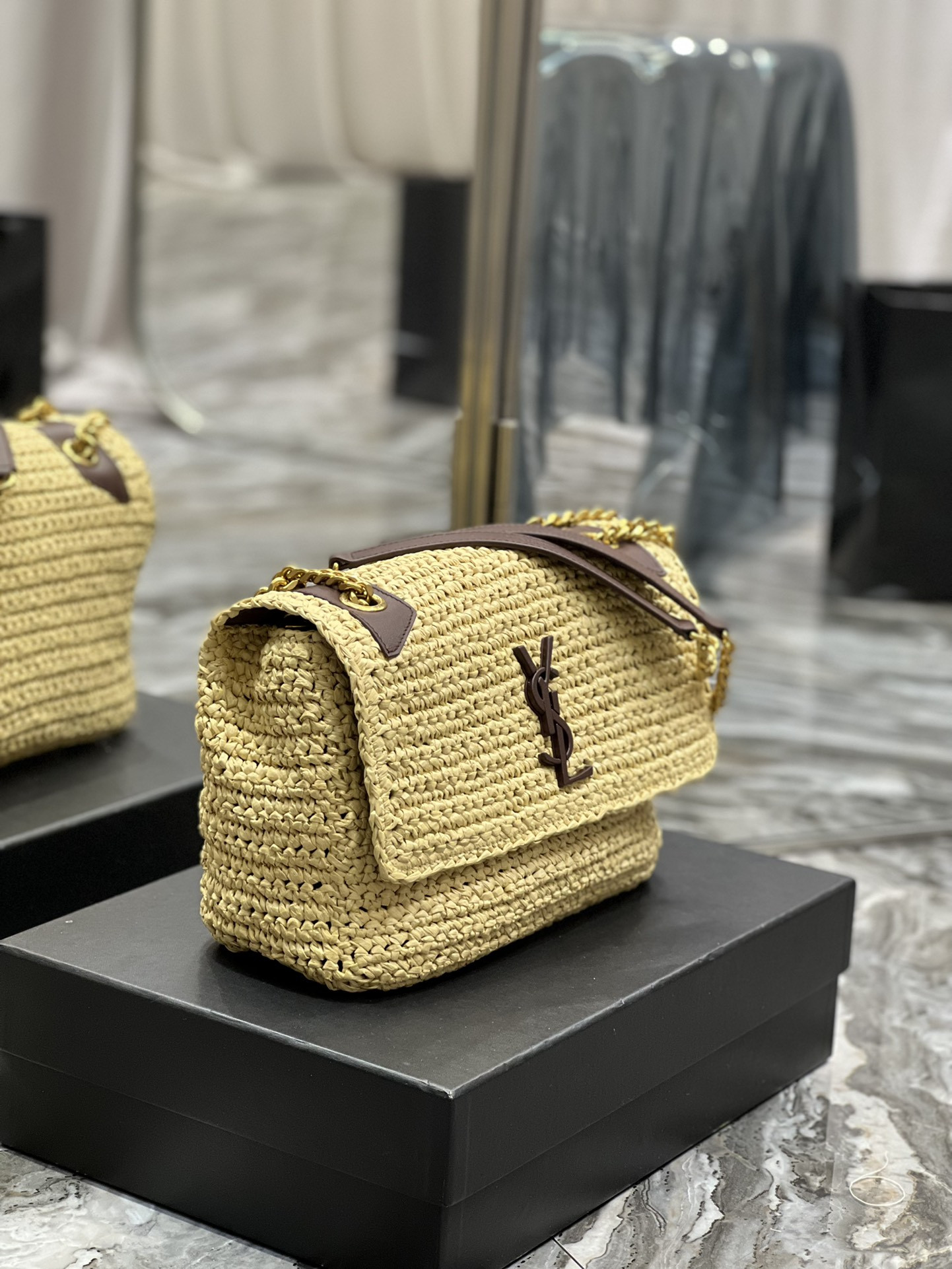 YSL NIKI MEDIUM CHAIN BAG IN RAFFIA AND LEATHER BEIGE 11 X 7.8 X 3.3 INCHES - Image 6