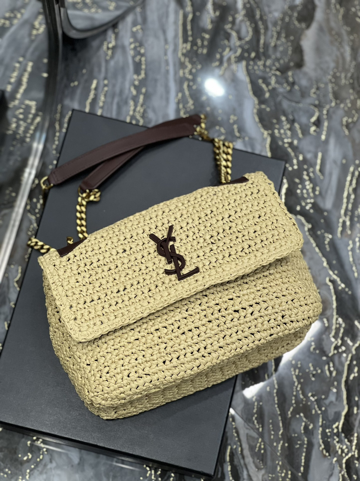 YSL NIKI MEDIUM CHAIN BAG IN RAFFIA AND LEATHER BEIGE 11 X 7.8 X 3.3 INCHES - Image 7