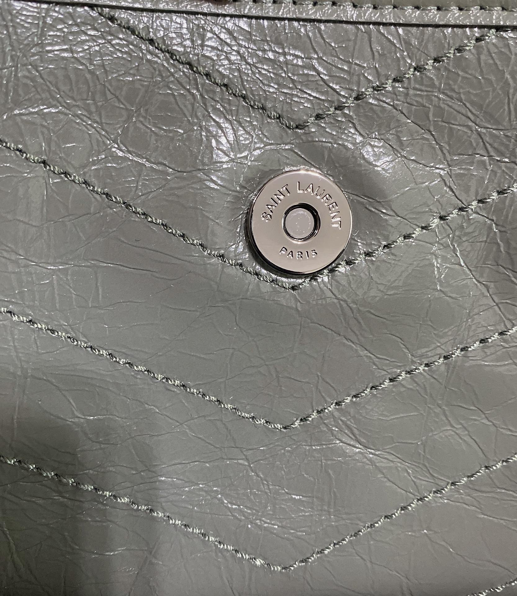 YSL NIKI MEDIUM IN VINTAGE LEATHER STORM 11 X 7.8 X 3.3 INCHES - Image 12