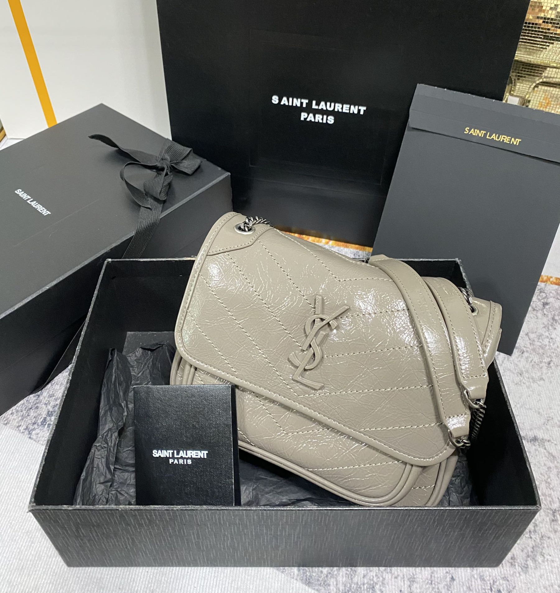 YSL NIKI BABY IN VINTAGE LEATHER LIGHT GRAY 8.2 X 6 X 2.9 INCHES - Image 2