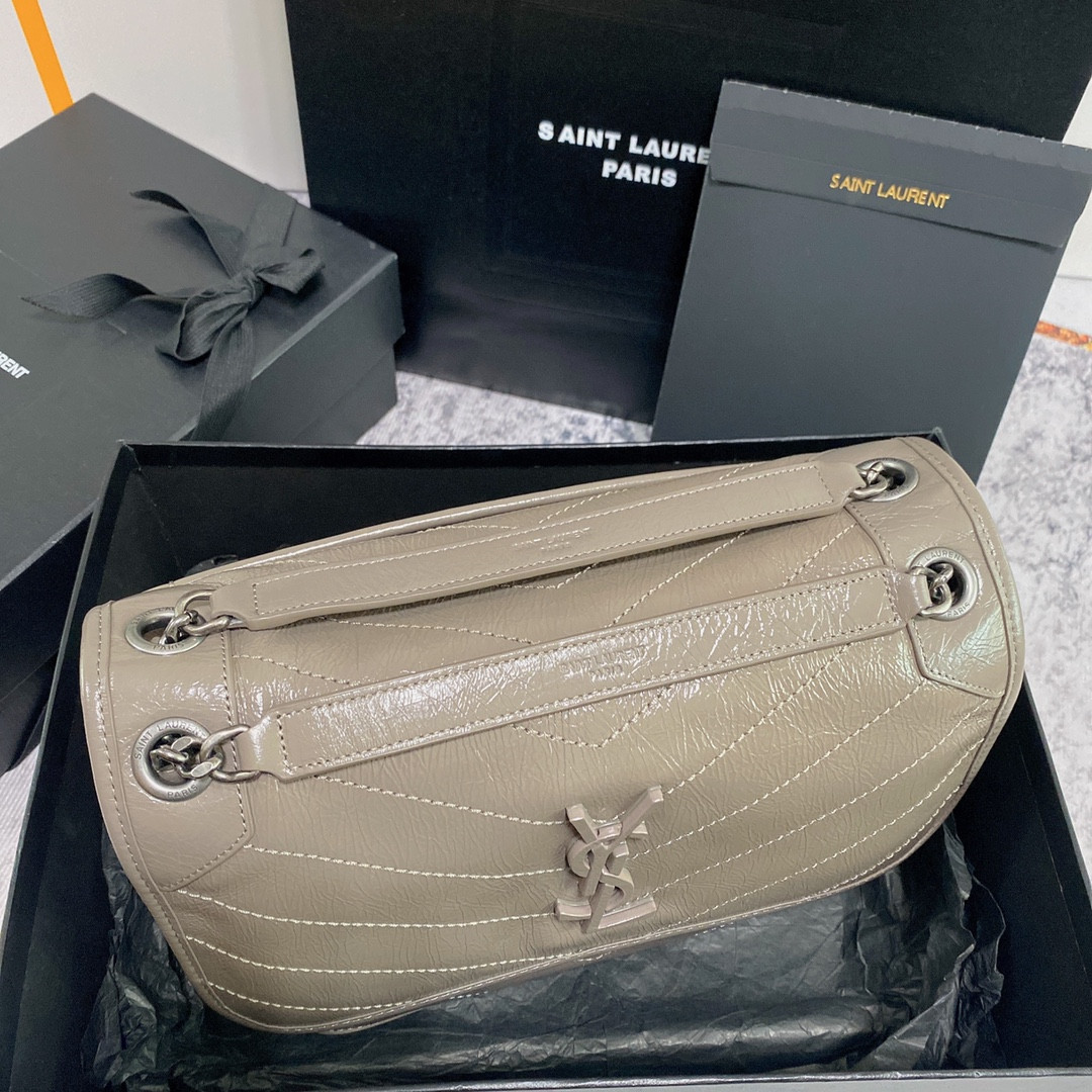 YSL NIKI MEDIUM IN VINTAGE LEATHER LIGHT GRAY 11 X 7.8 X 3.3 INCHES - Image 4