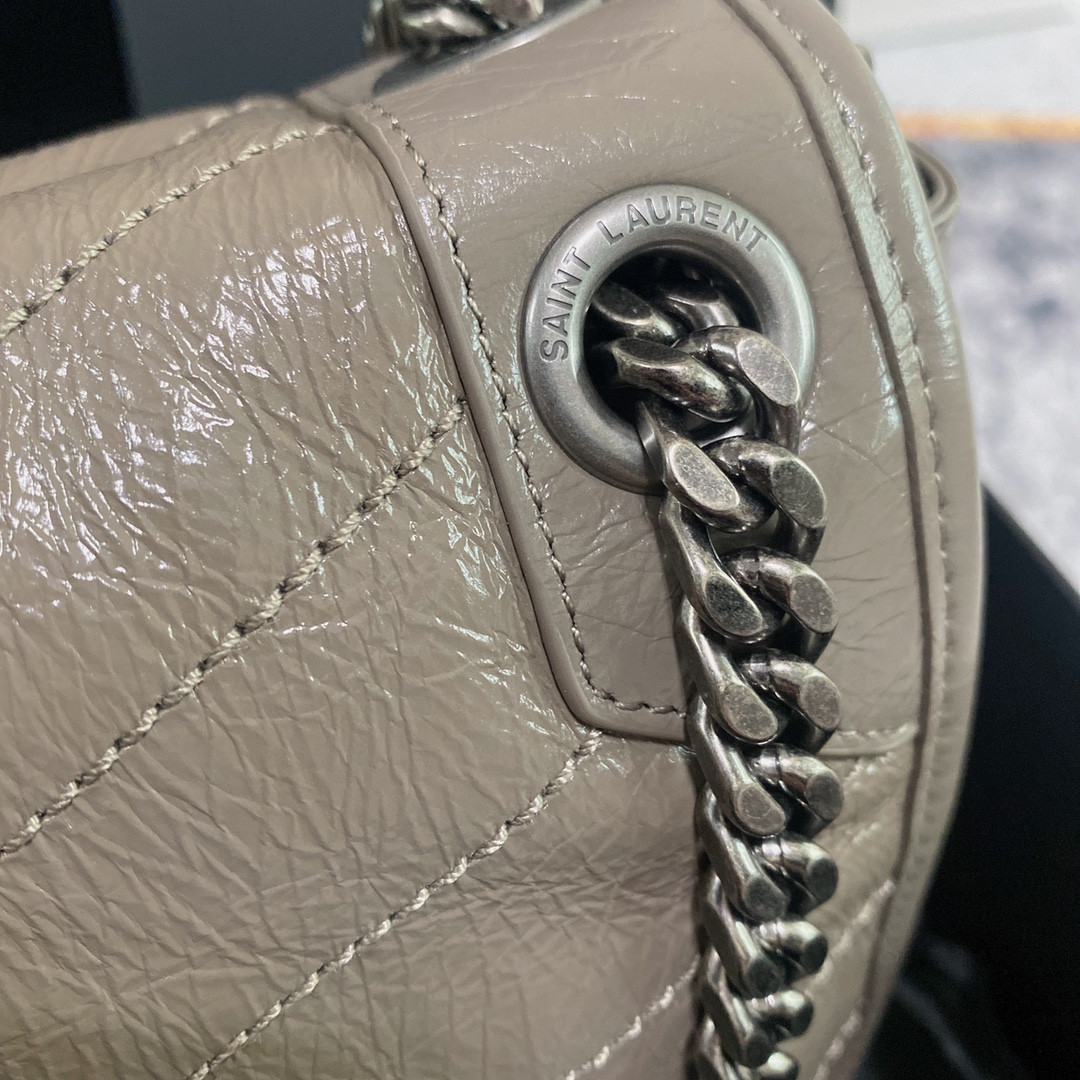 YSL NIKI MEDIUM IN VINTAGE LEATHER LIGHT GRAY 11 X 7.8 X 3.3 INCHES - Image 8