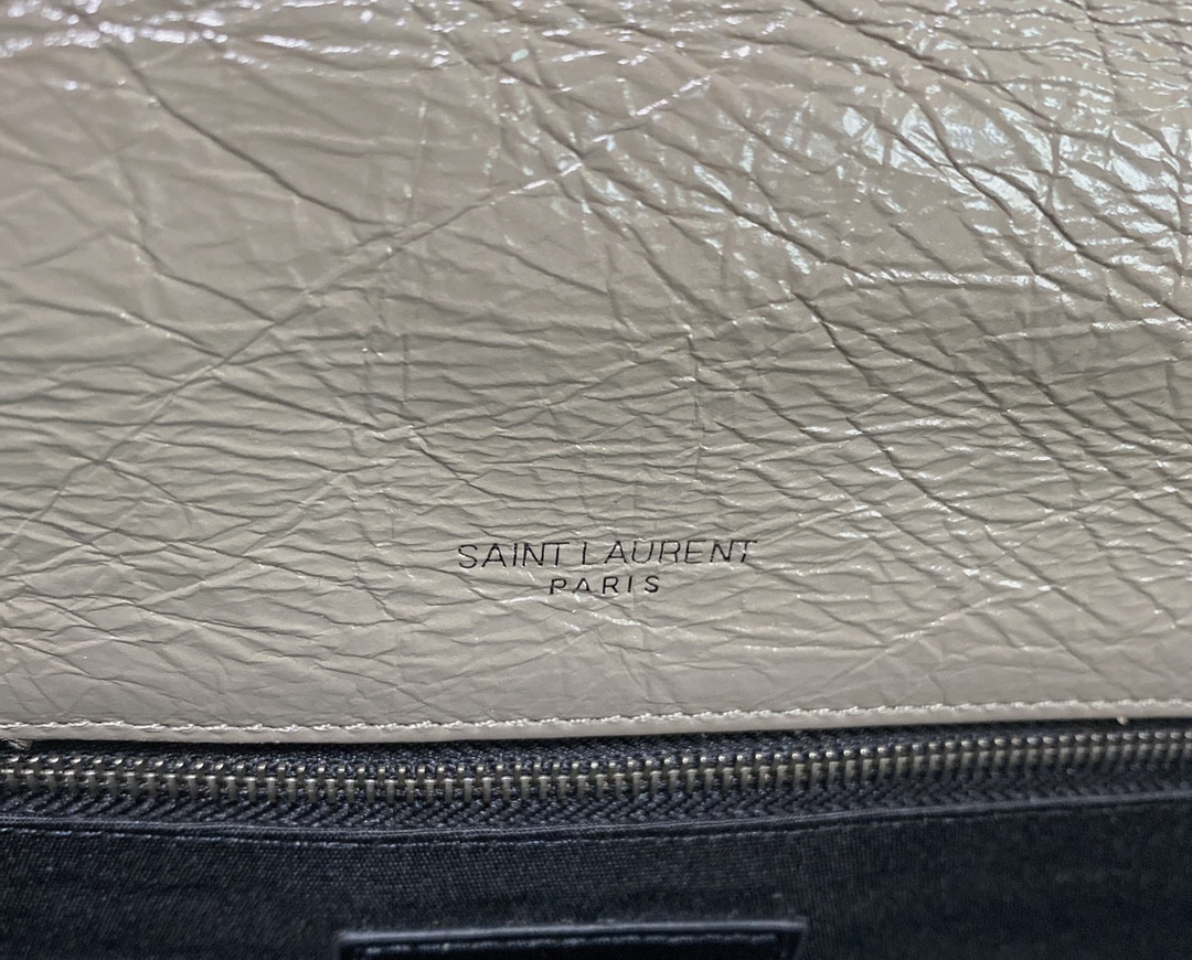 YSL NIKI MEDIUM IN VINTAGE LEATHER LIGHT GRAY 11 X 7.8 X 3.3 INCHES - Image 14