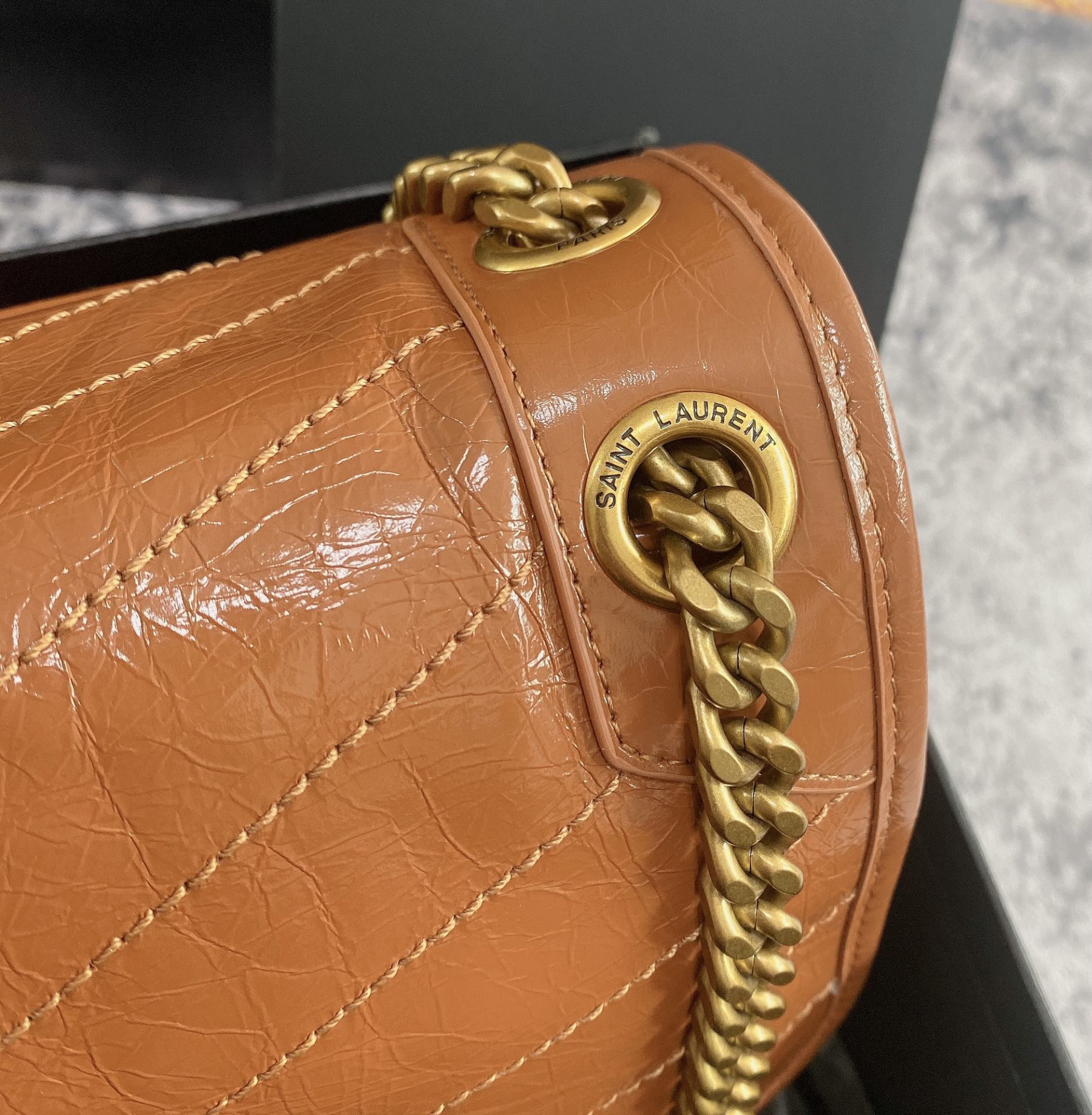 YSL NIKI MEDIUM IN VINTAGE LEATHER LIGHT CARAMEL 11 X 7.8 X 3.3 INCHES - Image 5