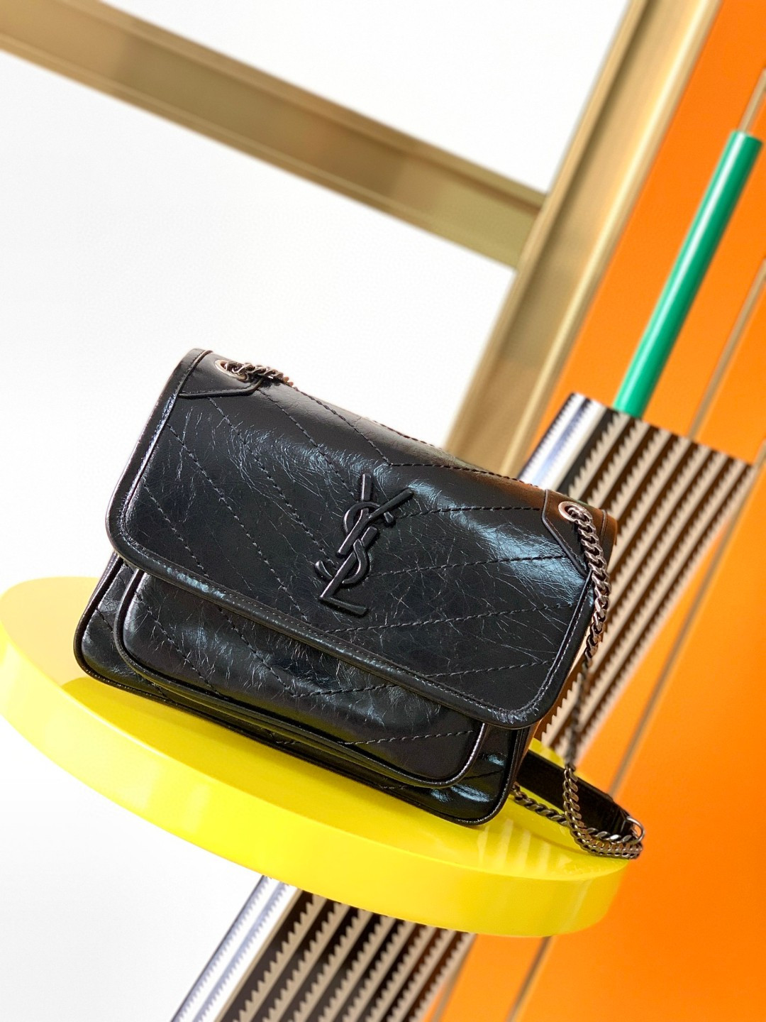 YSL NIKI BABY IN VINTAGE LEATHER BLACK 21x16x7.5cm - Image 2