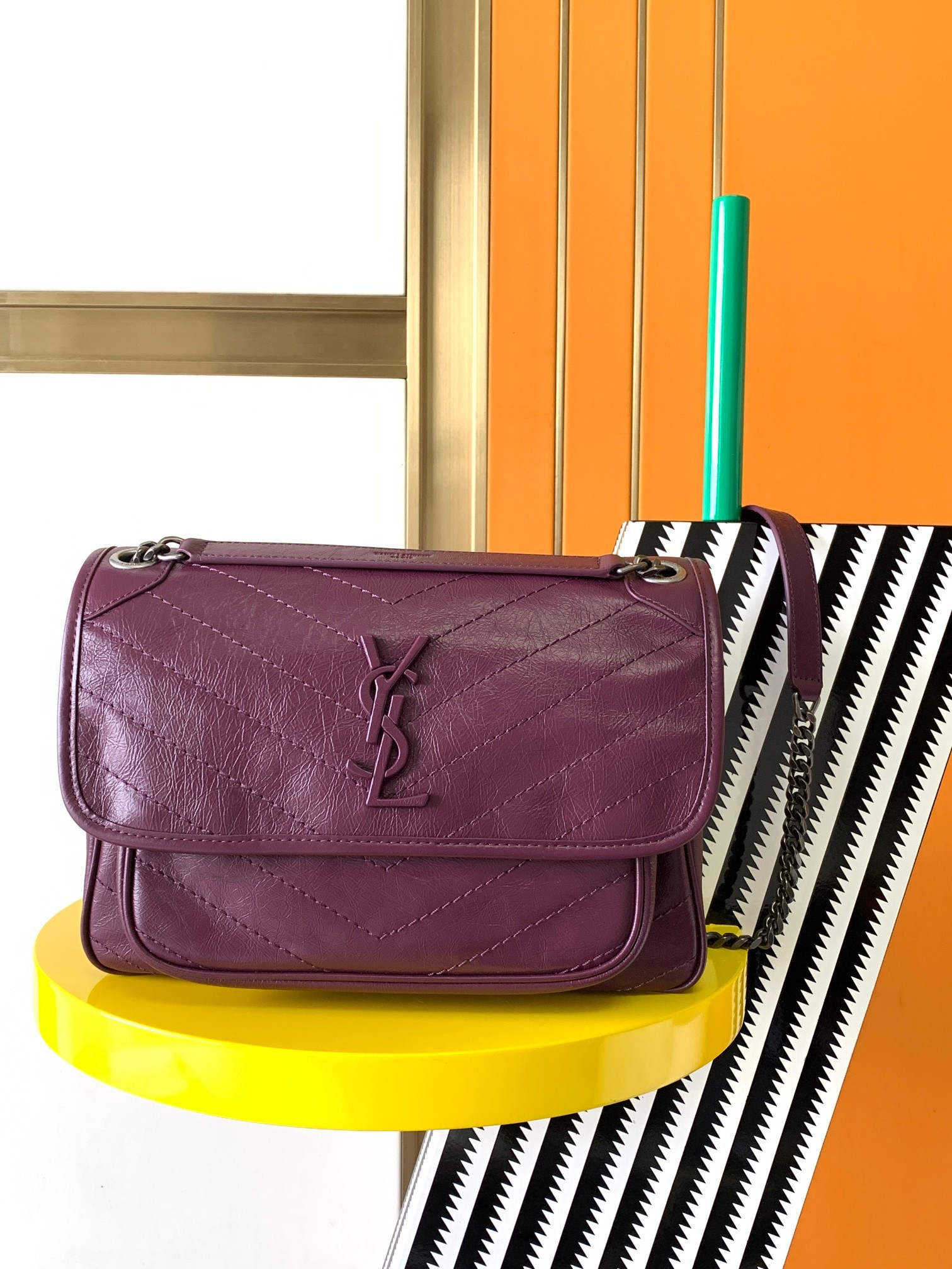 YSL NIKI MEDIUM IN VINTAGE LEATHER PURPLE 11 X 7.8 X 3.3 INCHES - Image 2