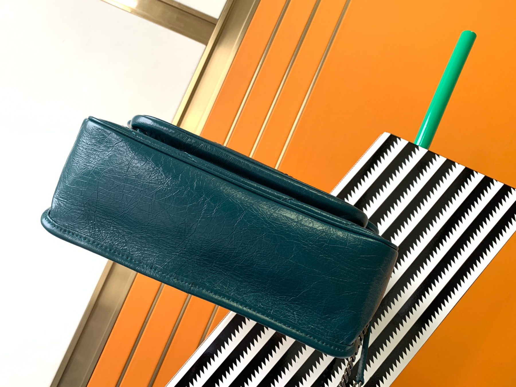 YSL NIKI MEDIUM IN VINTAGE LEATHER 11 X 7.8 X 3.3 INCHES - Image 4