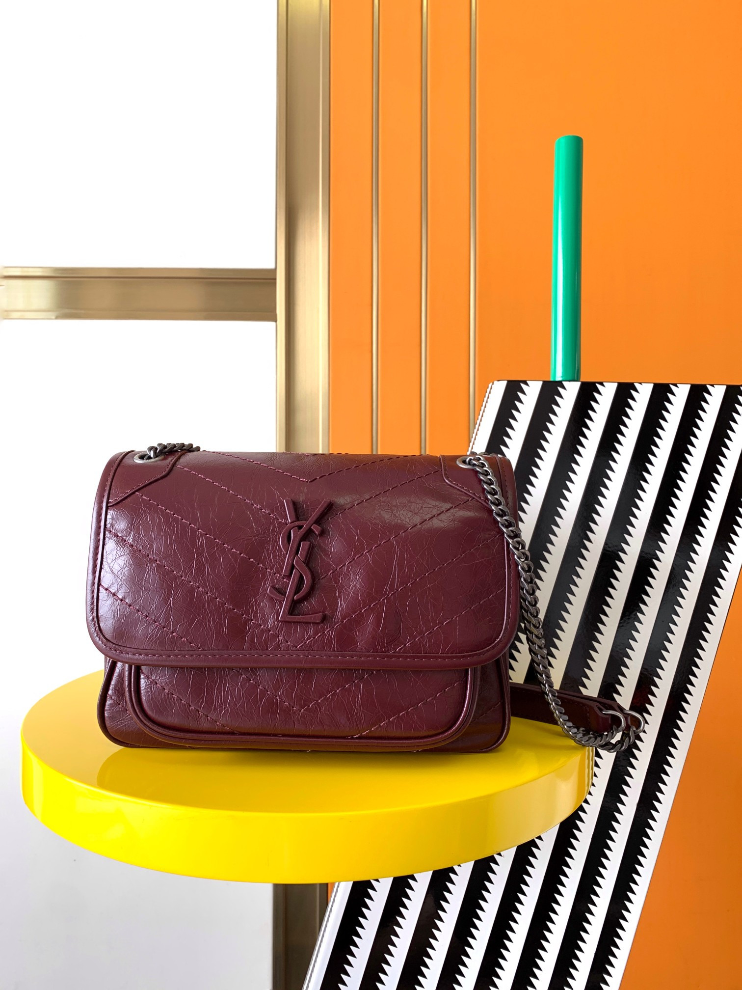 YSL NIKI BABY IN VINTAGE LEATHER Claret 8.2 X 6 X 2.9 INCHES - Image 2