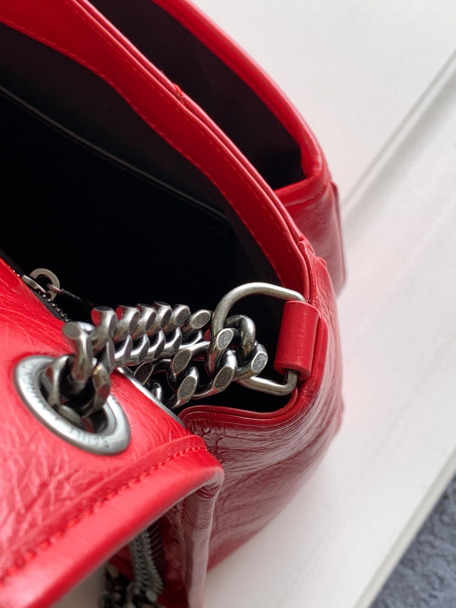 YSL NIKI MEDIUM IN VINTAGE LEATHER SHINY RED 11 X 7.8 X 3.3 INCHES - Image 8