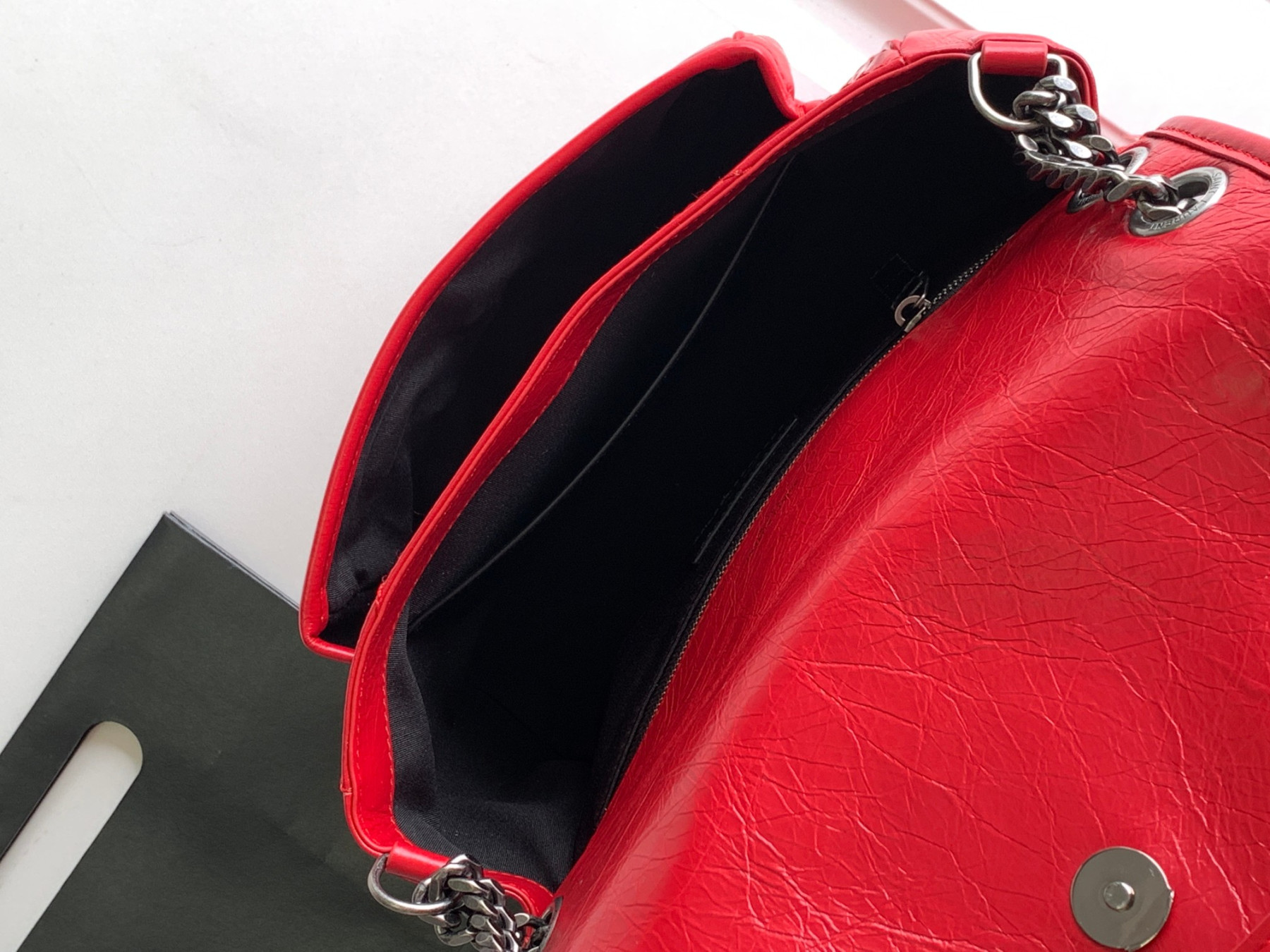 YSL NIKI MEDIUM IN VINTAGE LEATHER SHINY RED 11 X 7.8 X 3.3 INCHES - Image 9