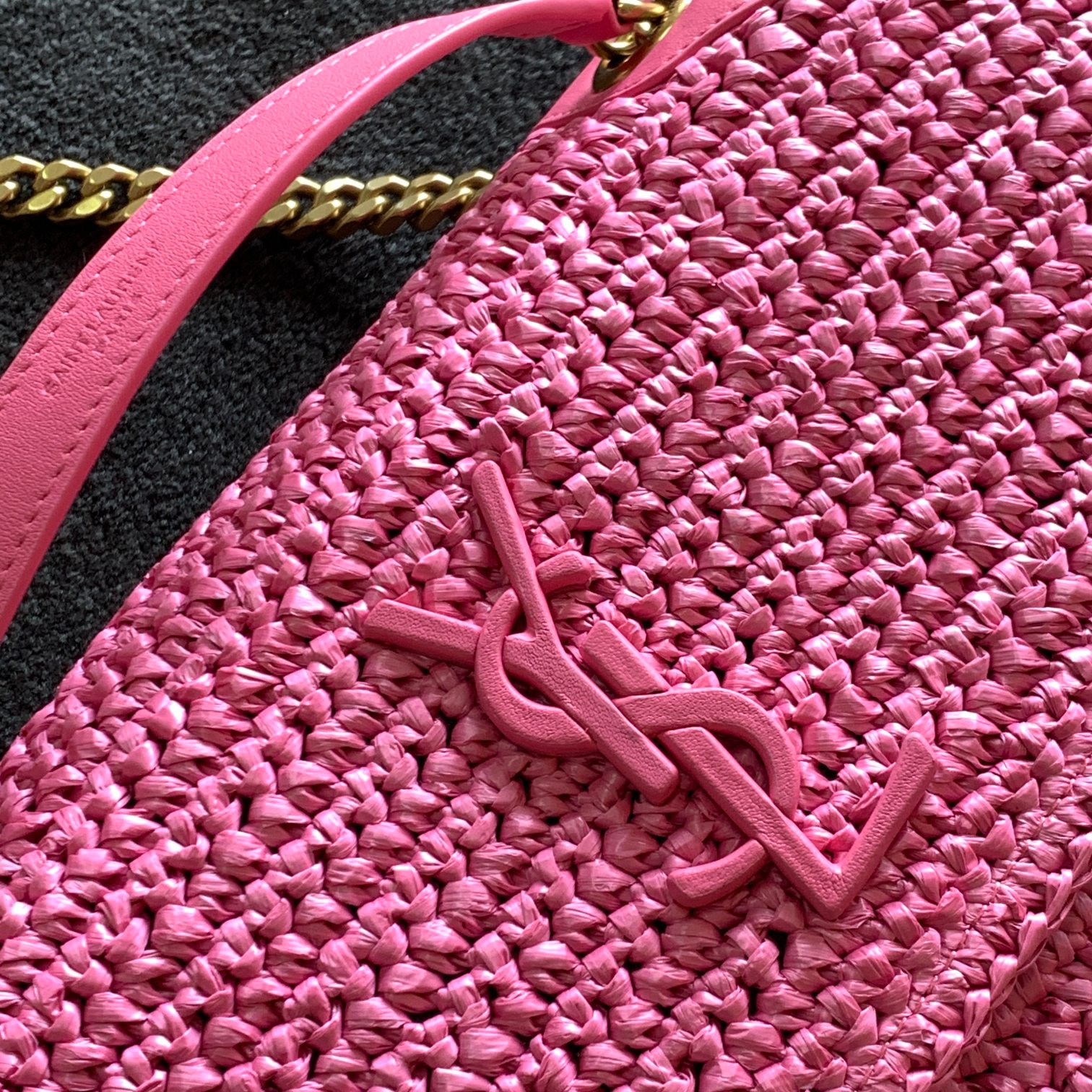 YSL NIKI MEDIUM CHAIN BAG IN RAFFIA AND LEATHER 11 X 7.8 X 3.3 INCHES - Image 6
