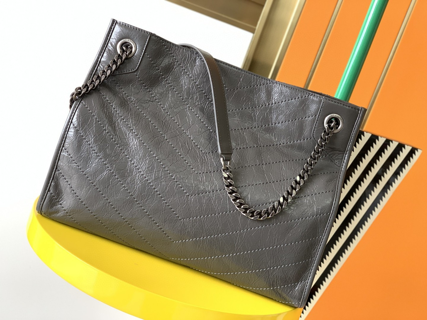 YSL NIKI SHOPPING IN VINTAGE LEATHER GRAY 12.9 X 10.6 X 4.5 INCHES - Image 5